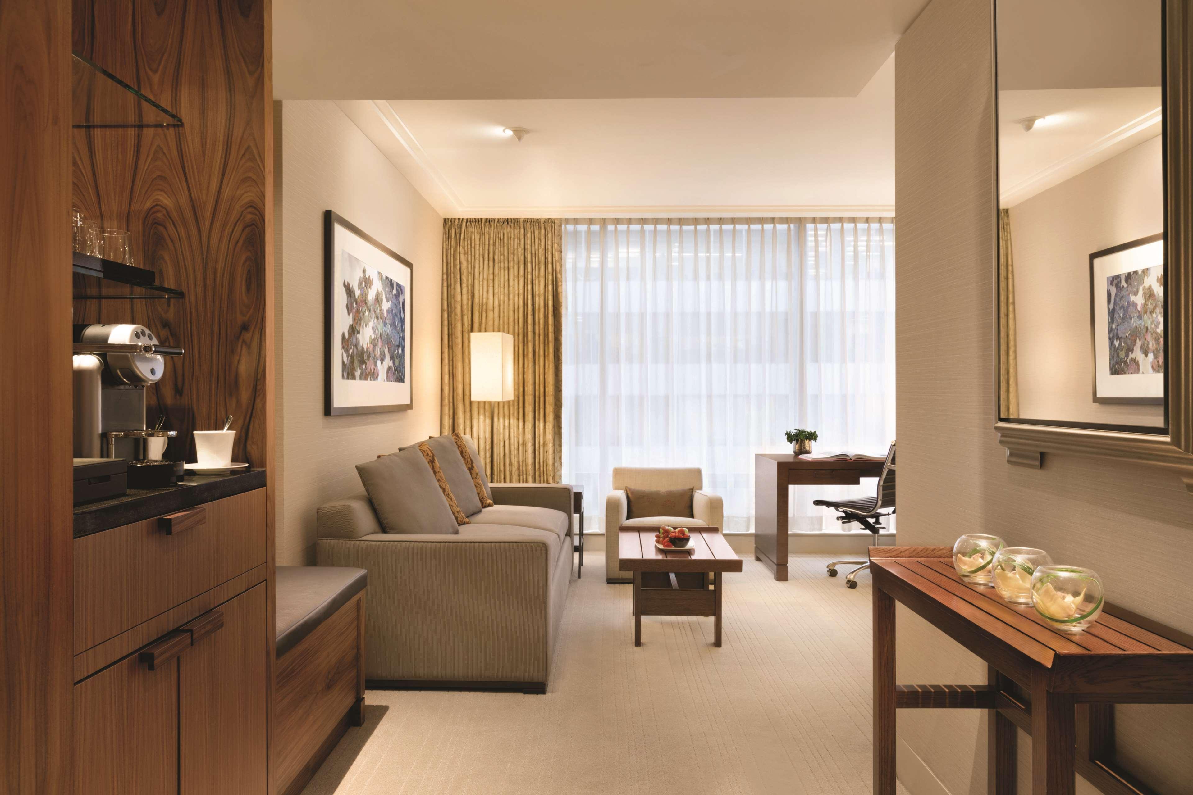 Double Deluxe King Bed