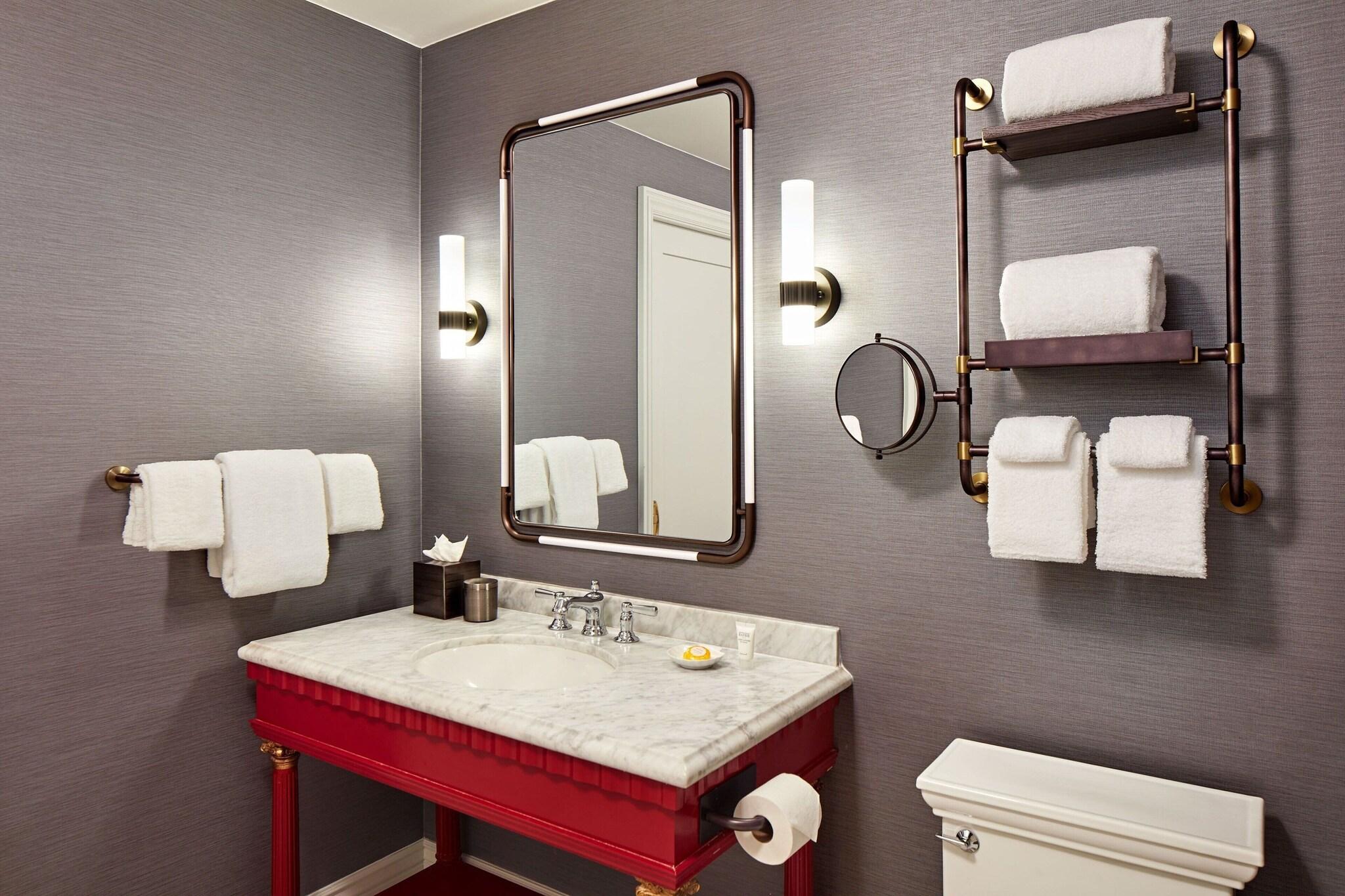 Junior Suite King Size Bed