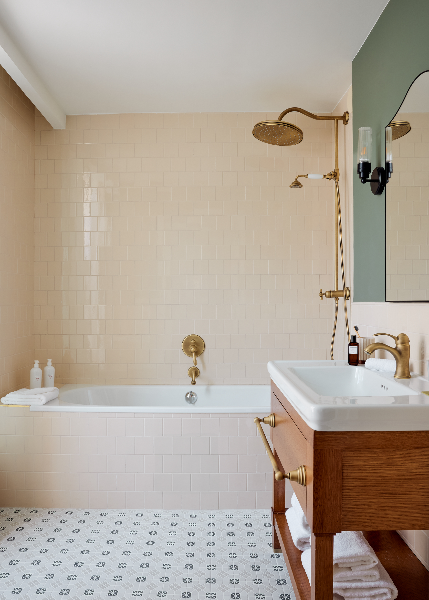 Double or Twin Deluxe