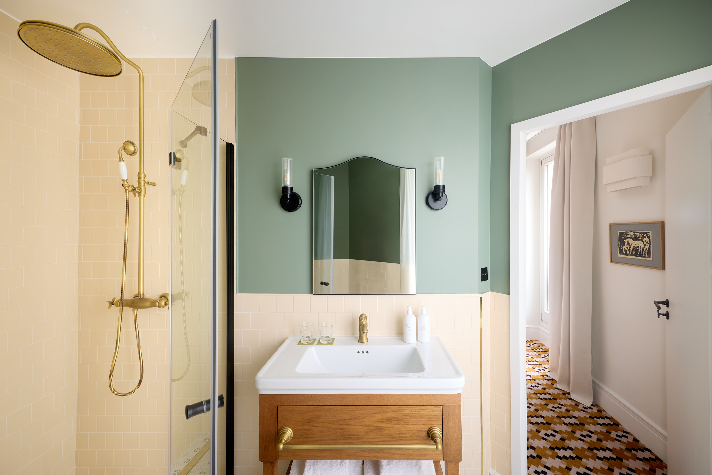 Double Connecting Room