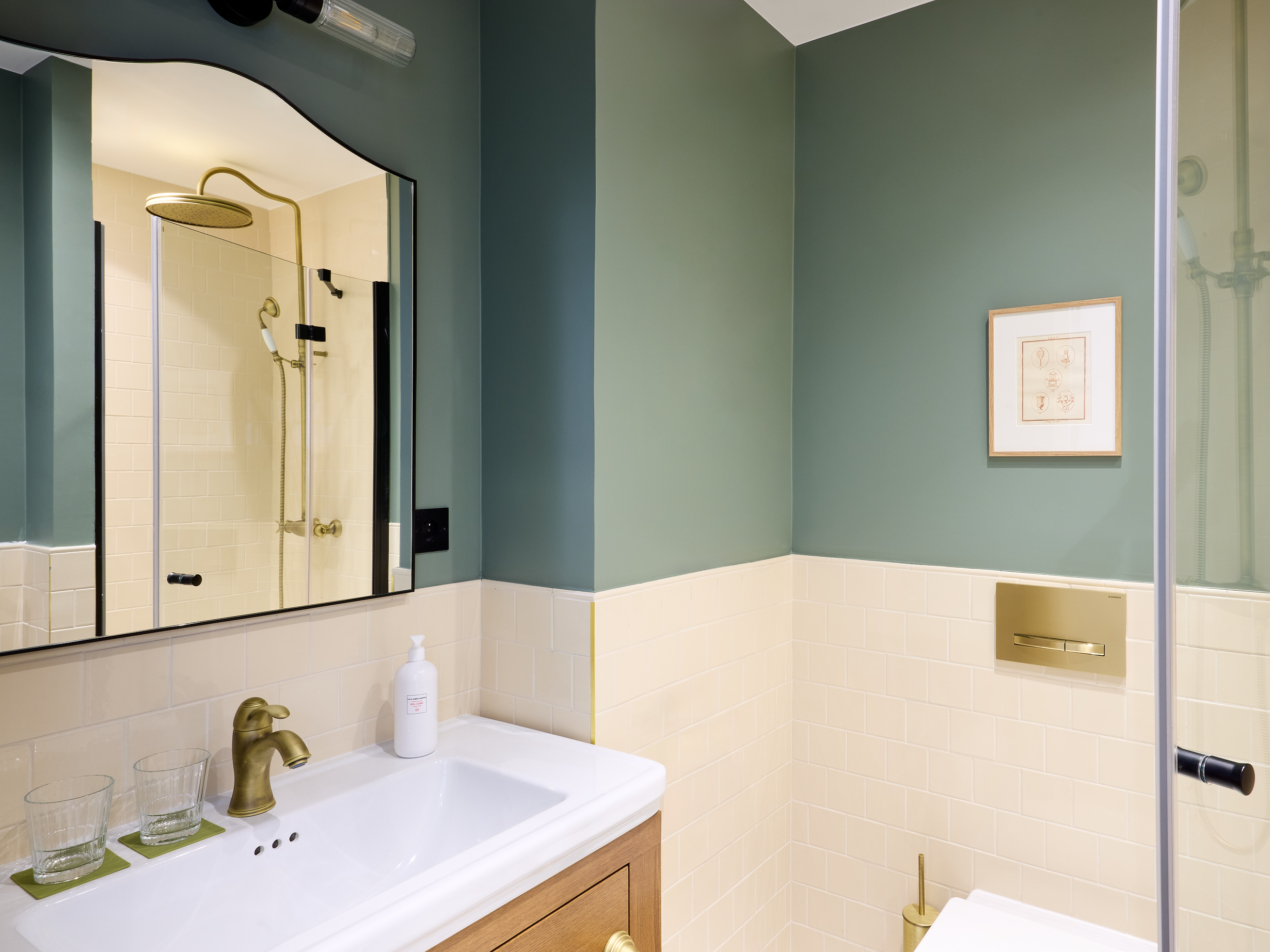 Double Connecting Room