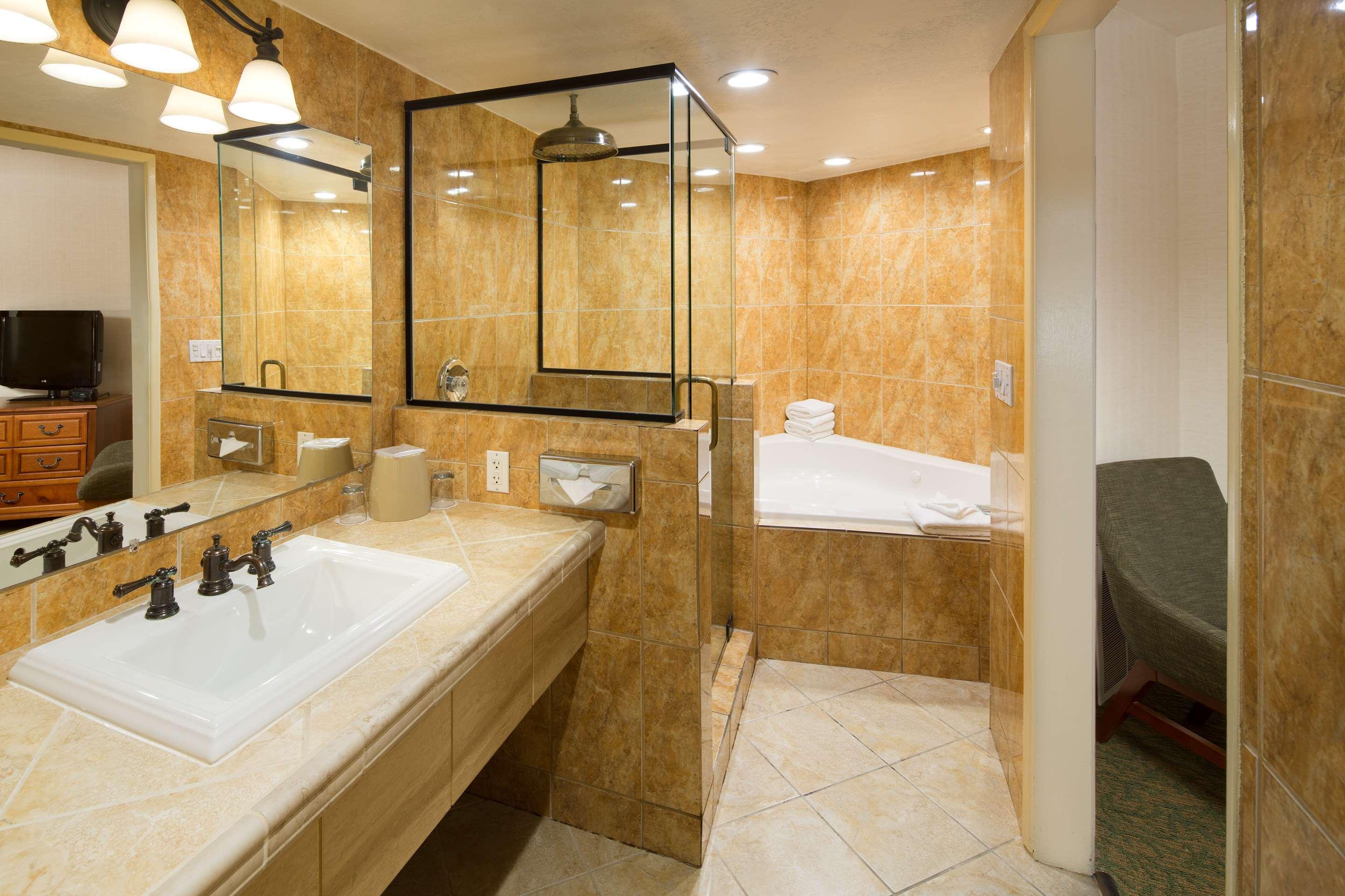 Suite Queen Bed Non Smoking