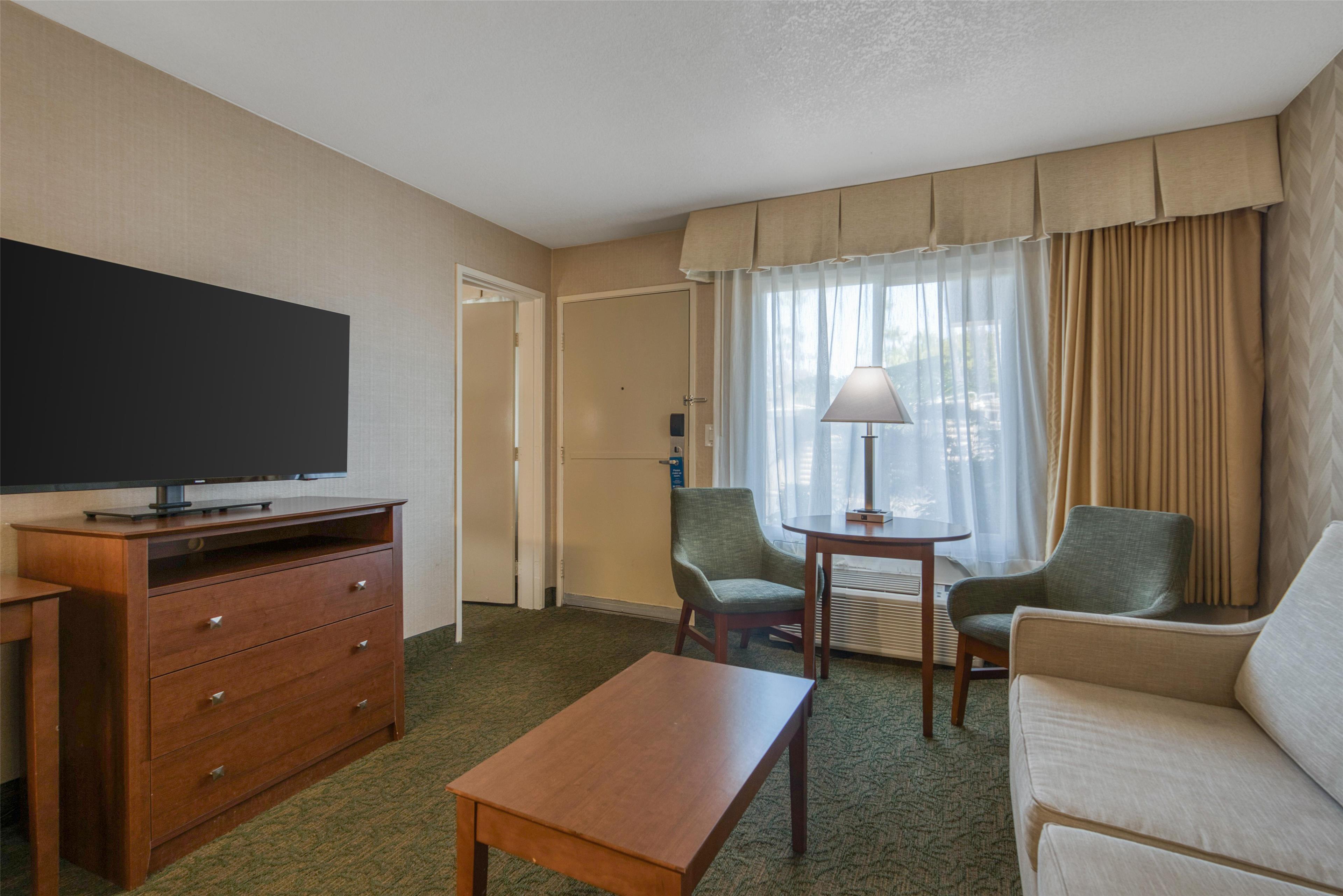 Suite Queen Bed Non Smoking