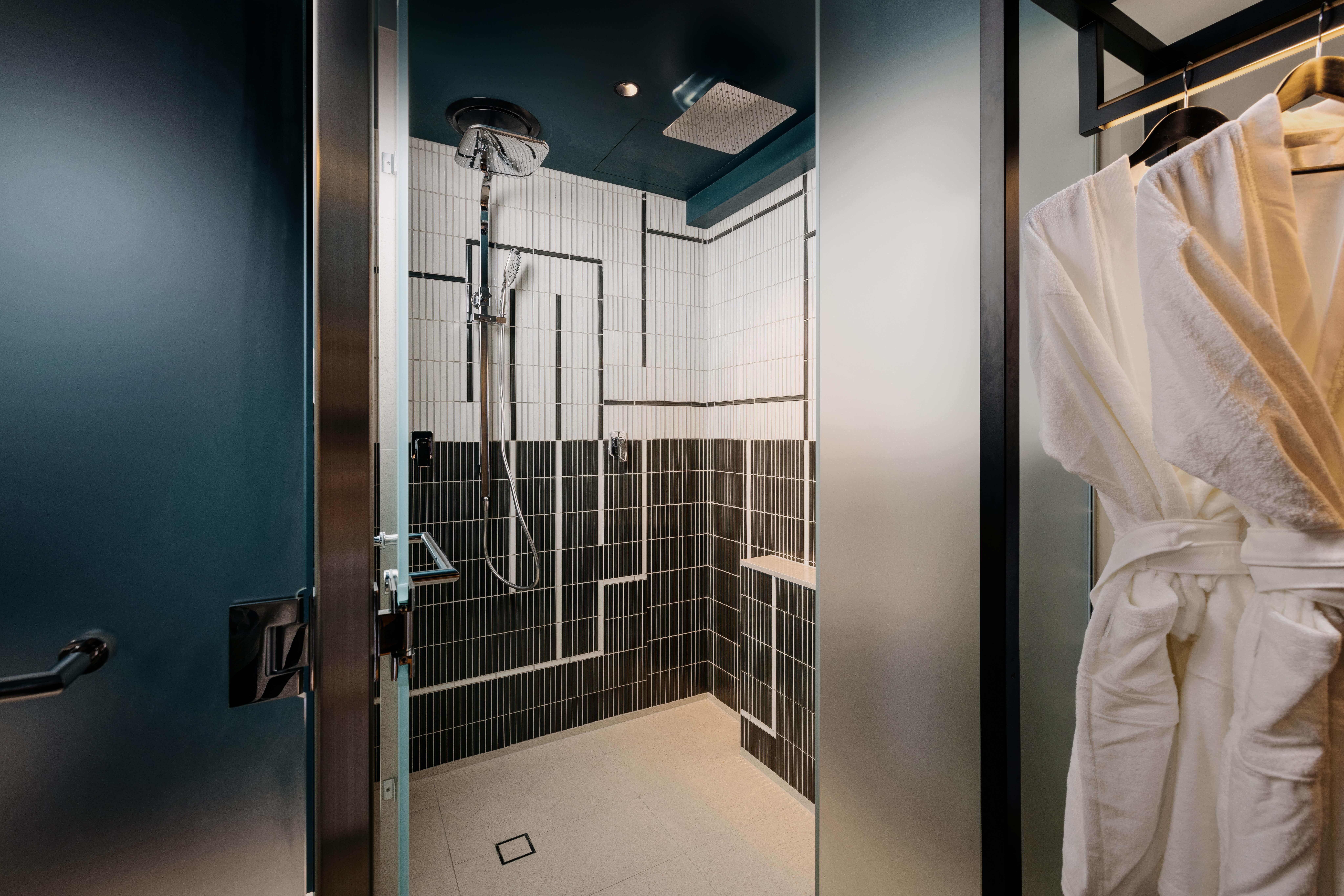 Quadruple City View Two Queen Beds