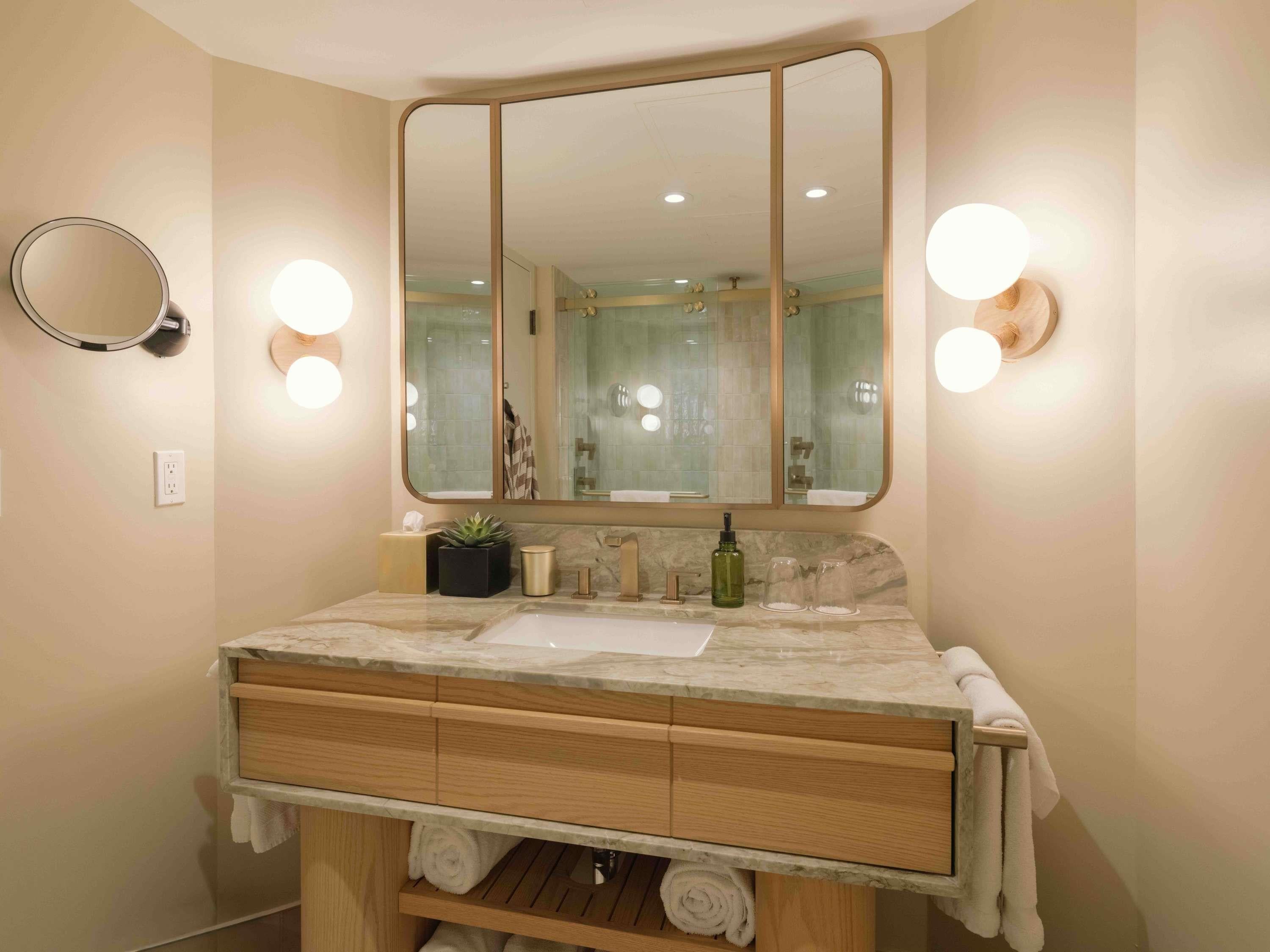 Double Two Queen Beds Premium