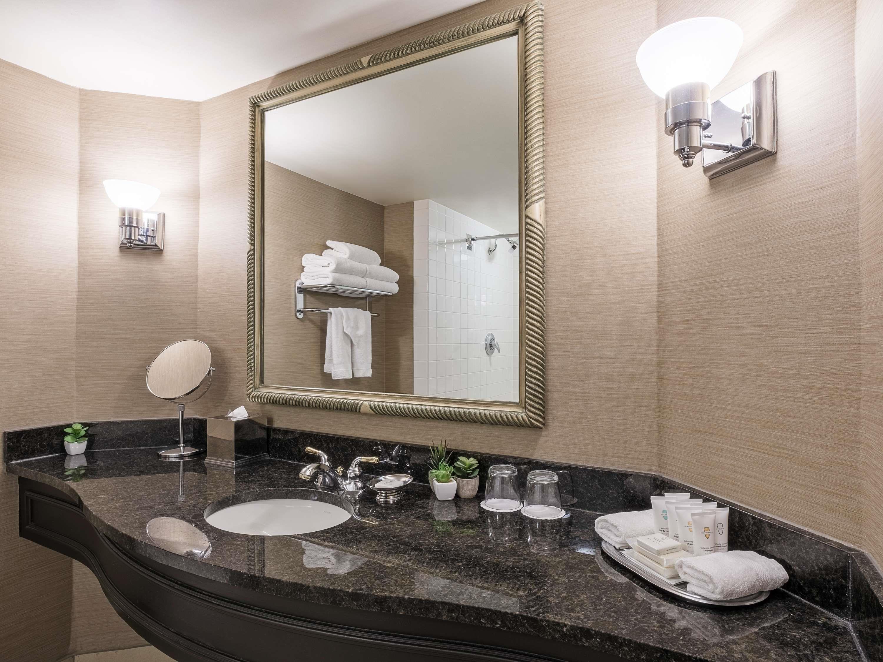 Double Two Queen Beds Premium