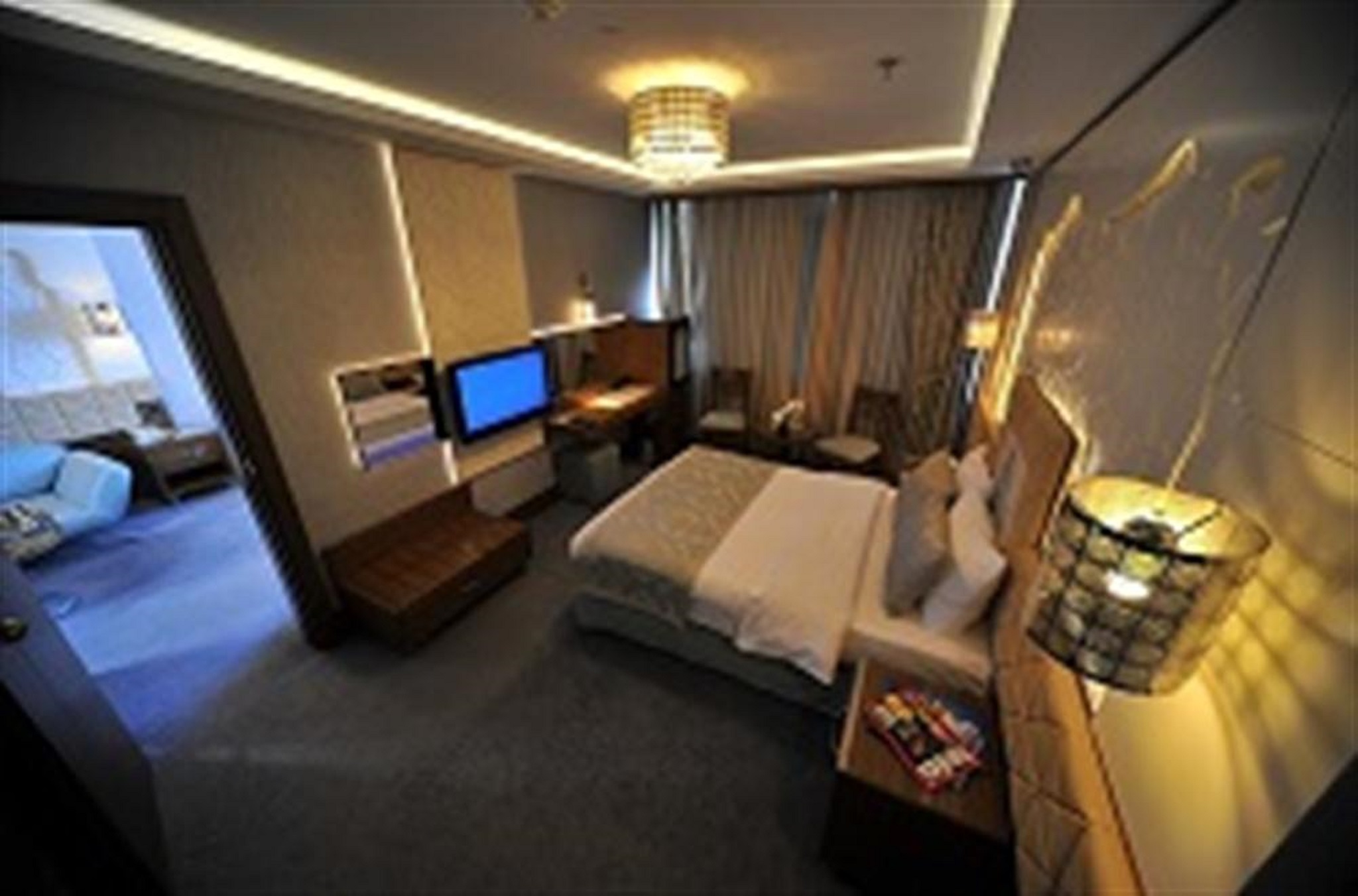 Family Room Connecting Room