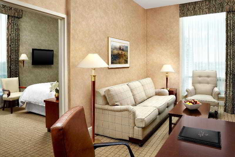 Suite Deluxe King Bed