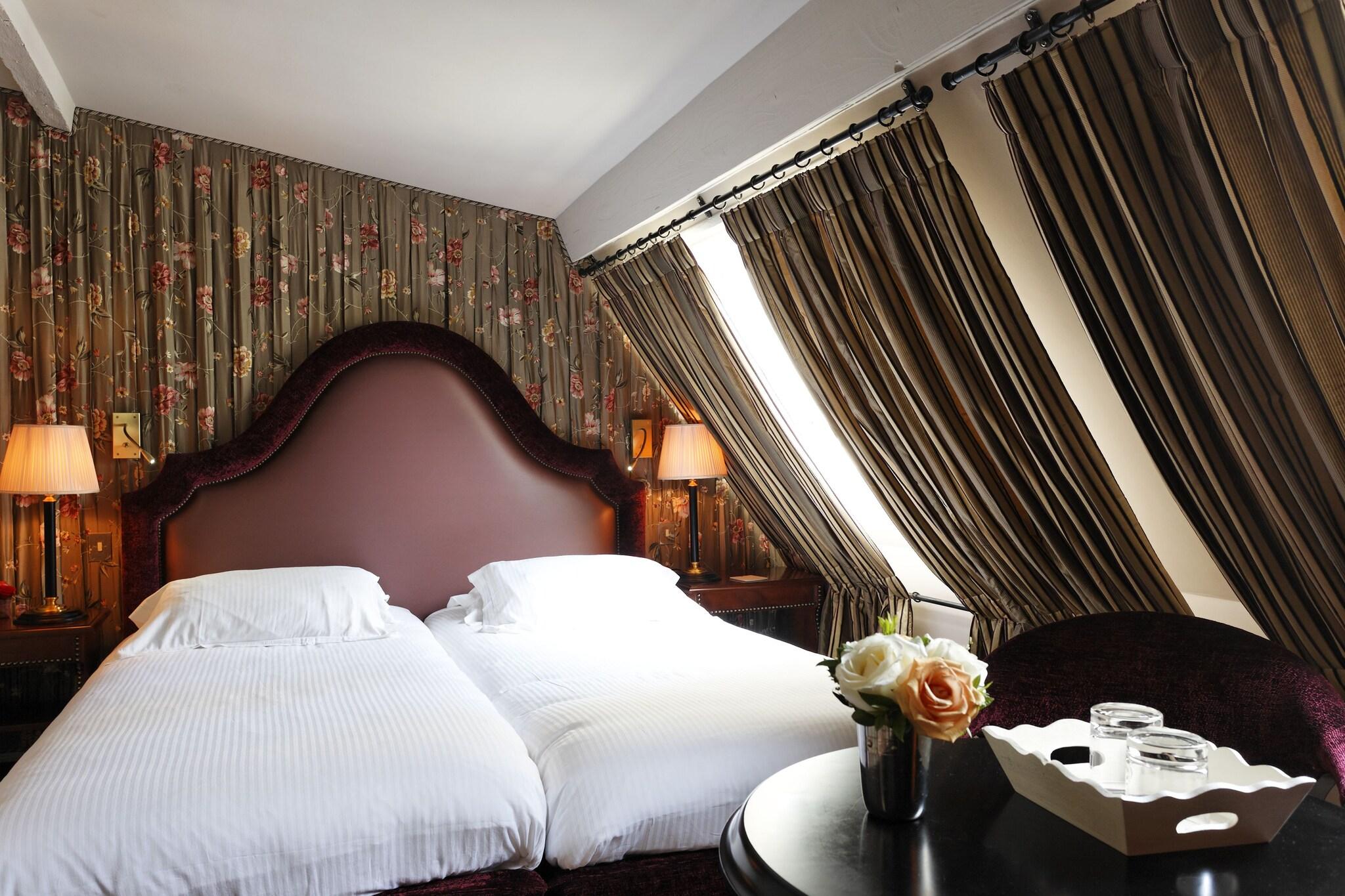 Double Queen Size Bed