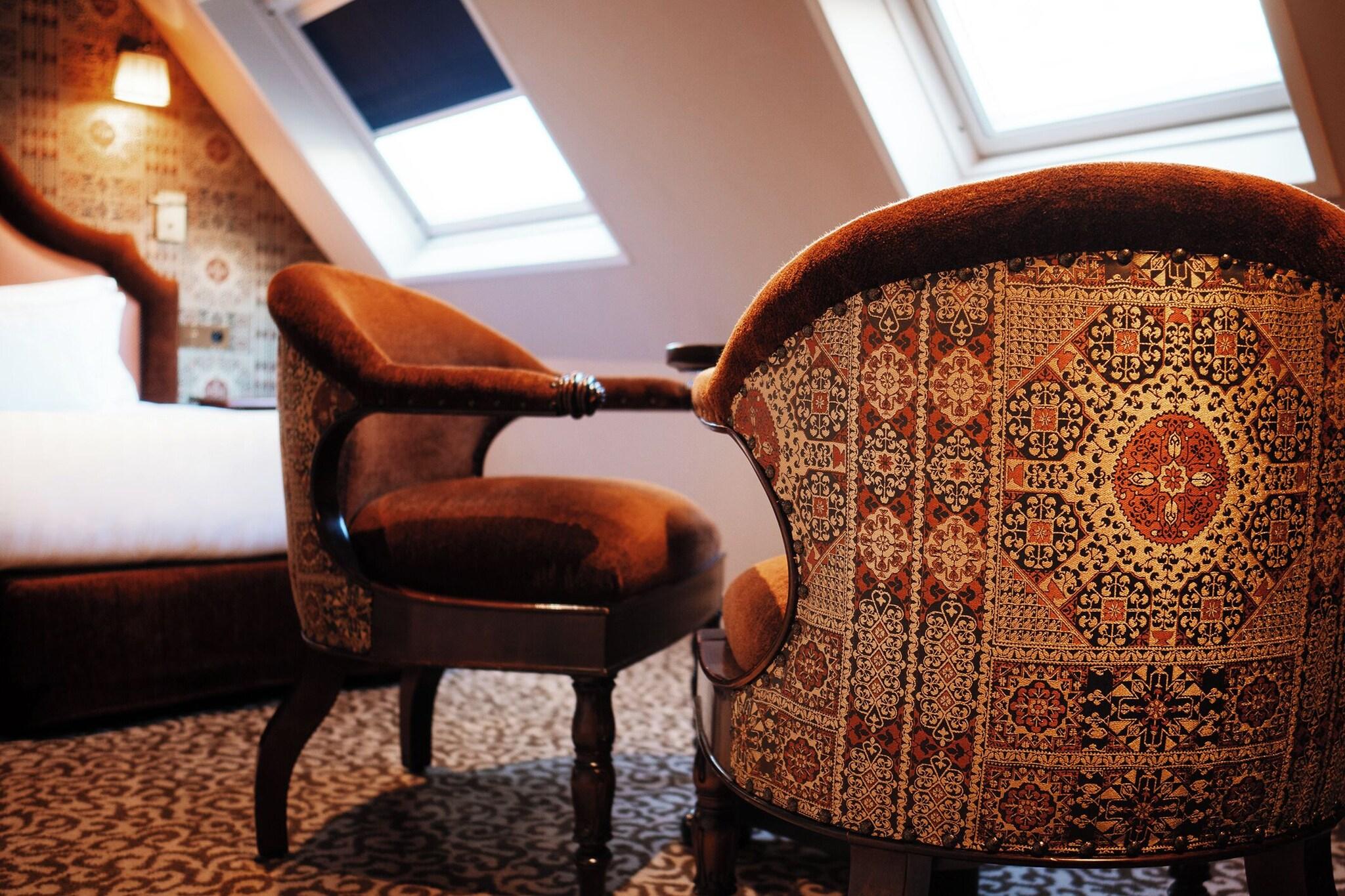 Double Queen Size Bed