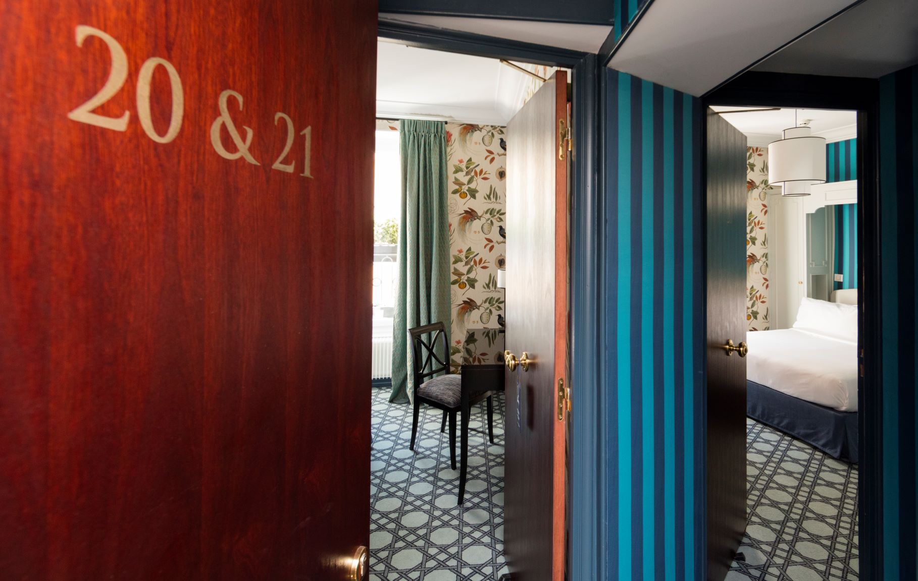 Room Connecting Room