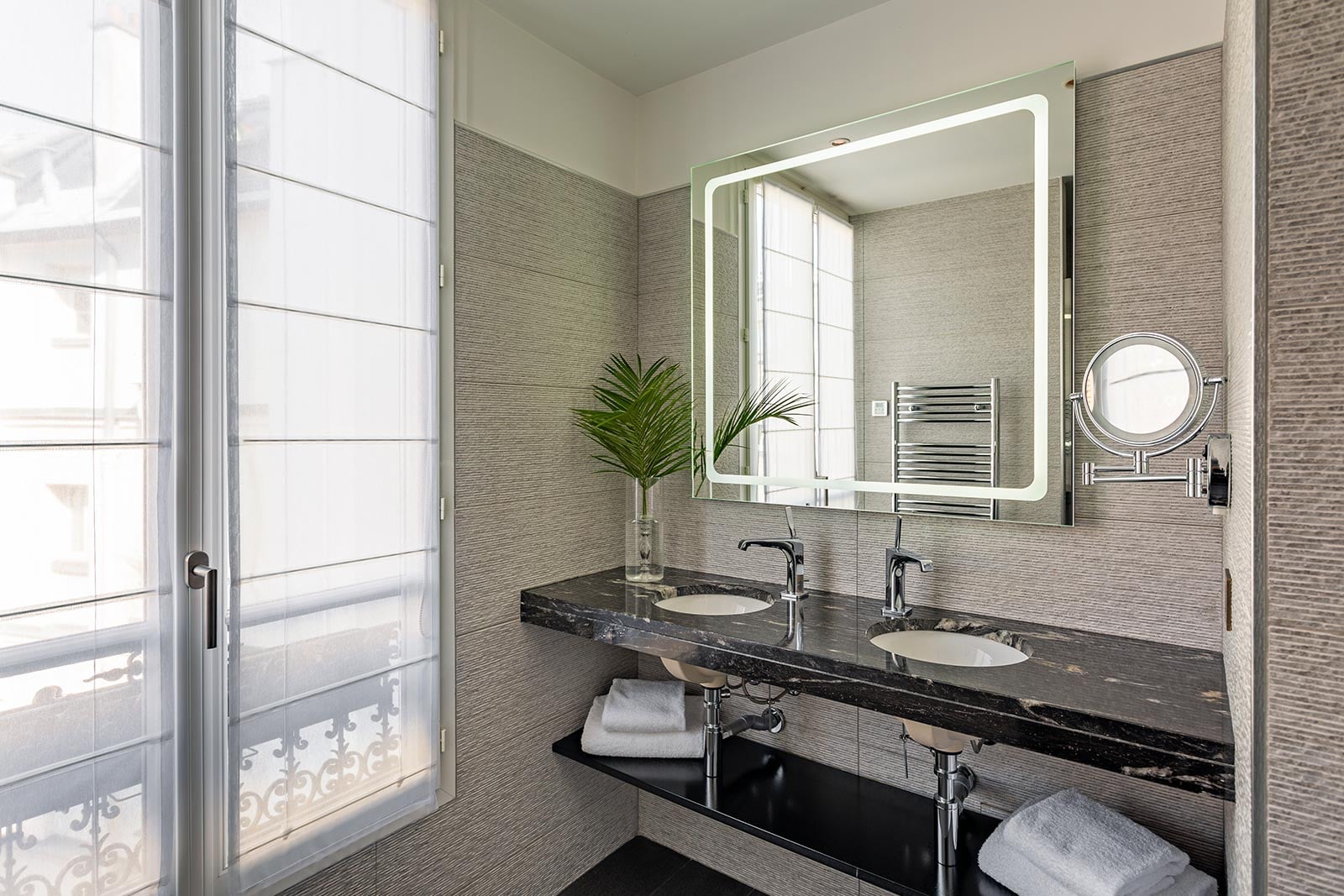 Junior Suite King Size Bed