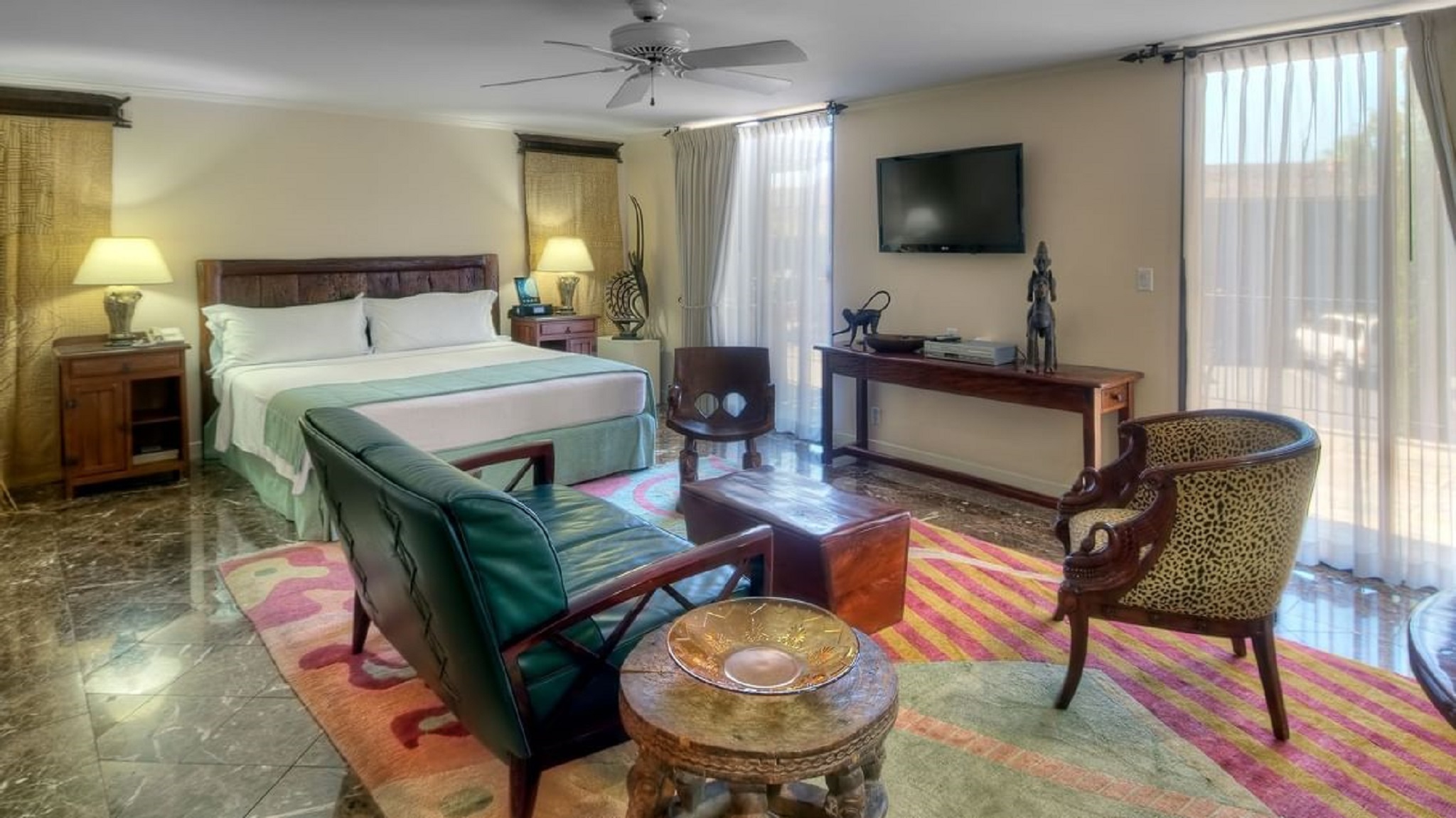 Suite King Bed with Jacuzzi