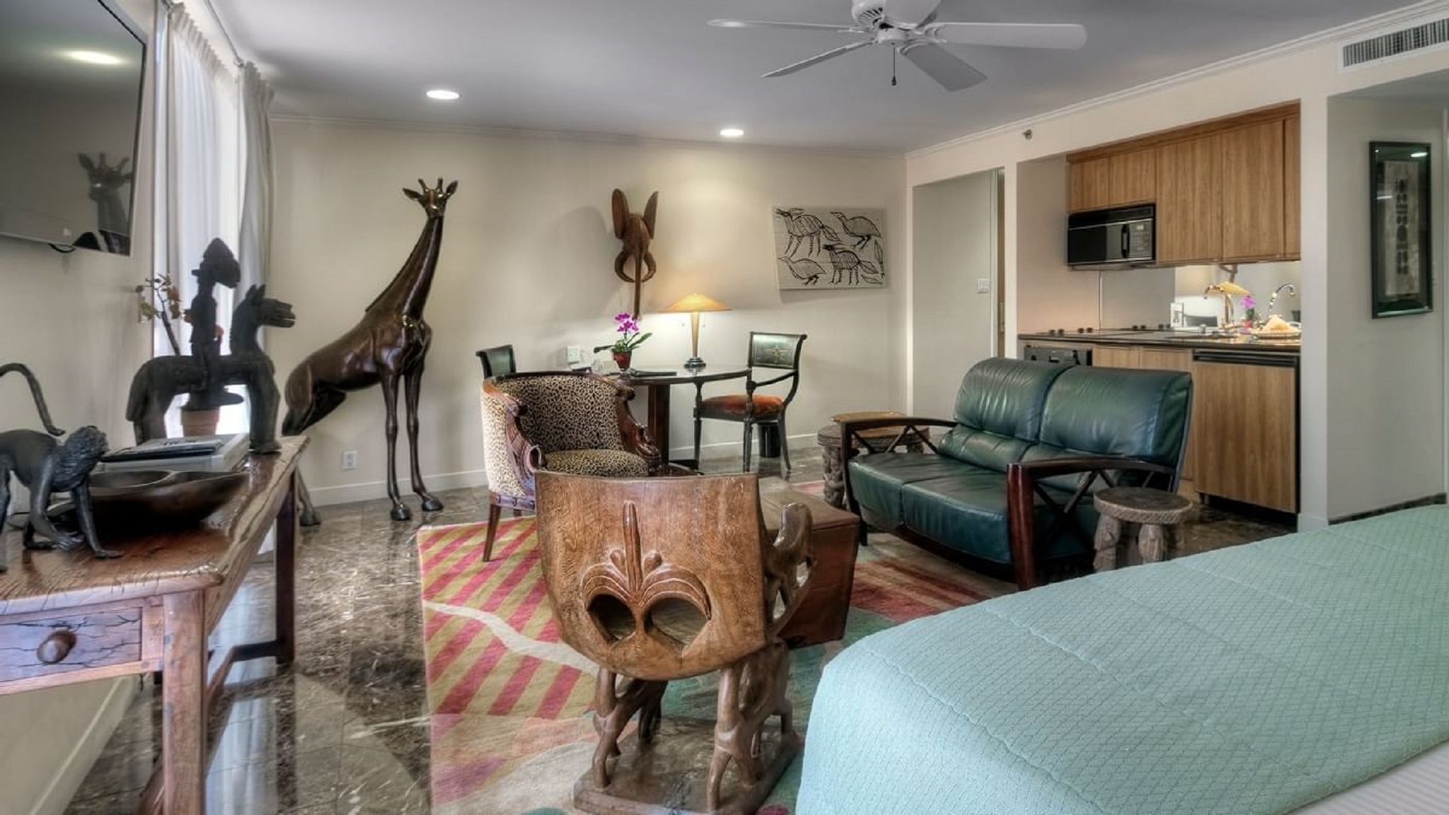 Suite King Bed with Jacuzzi