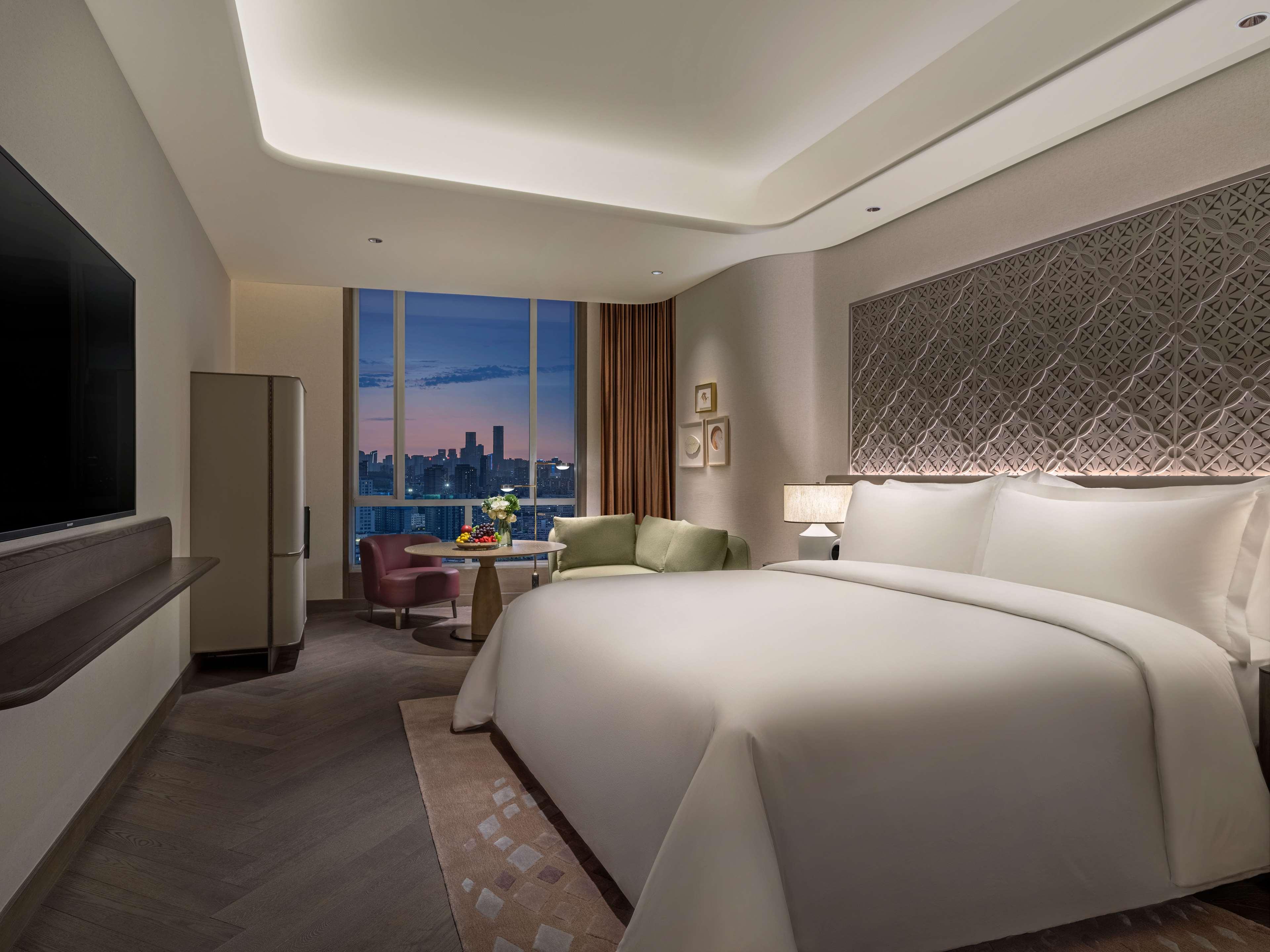 Double Executive King Bed