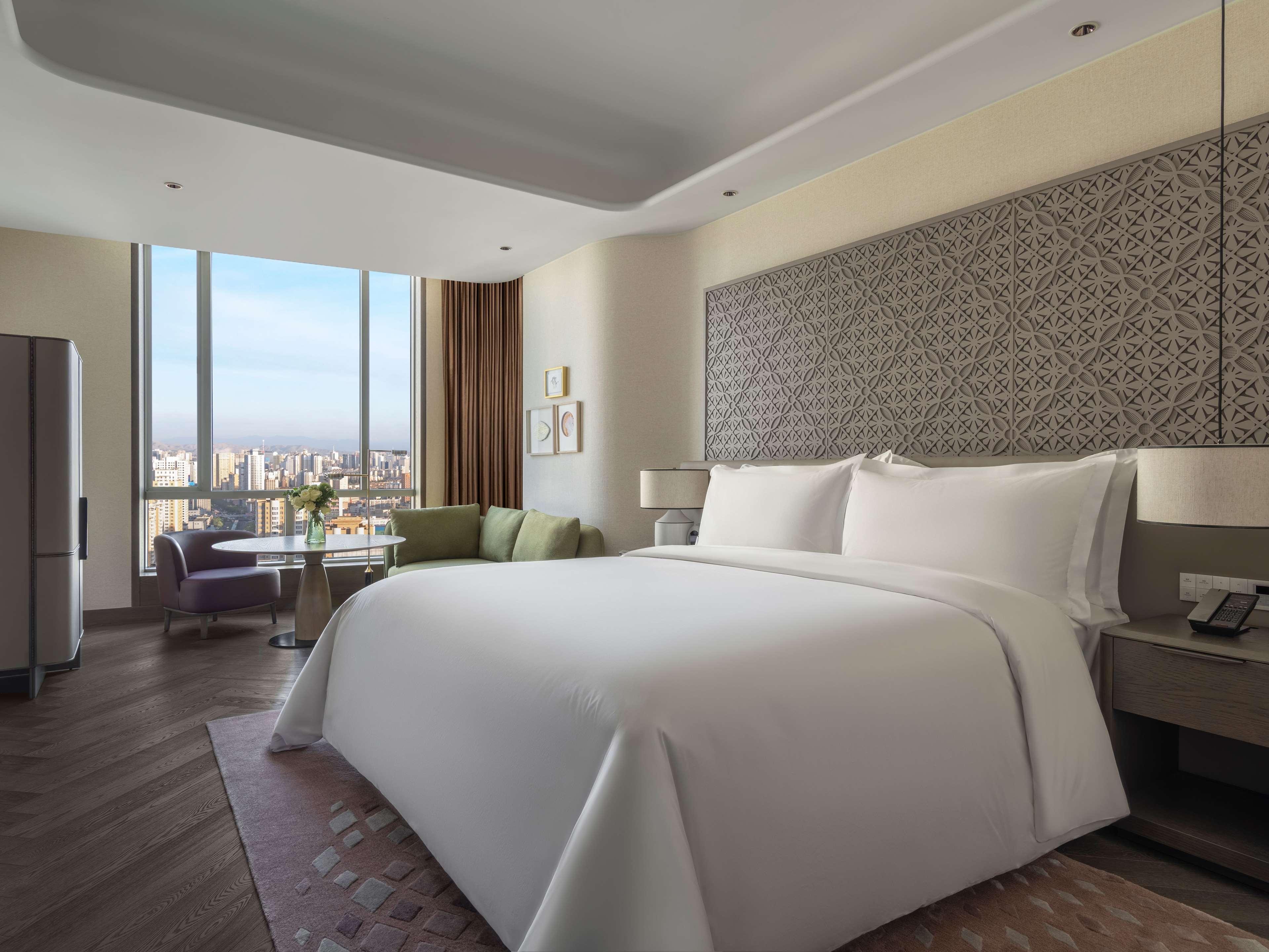 Double Executive King Bed