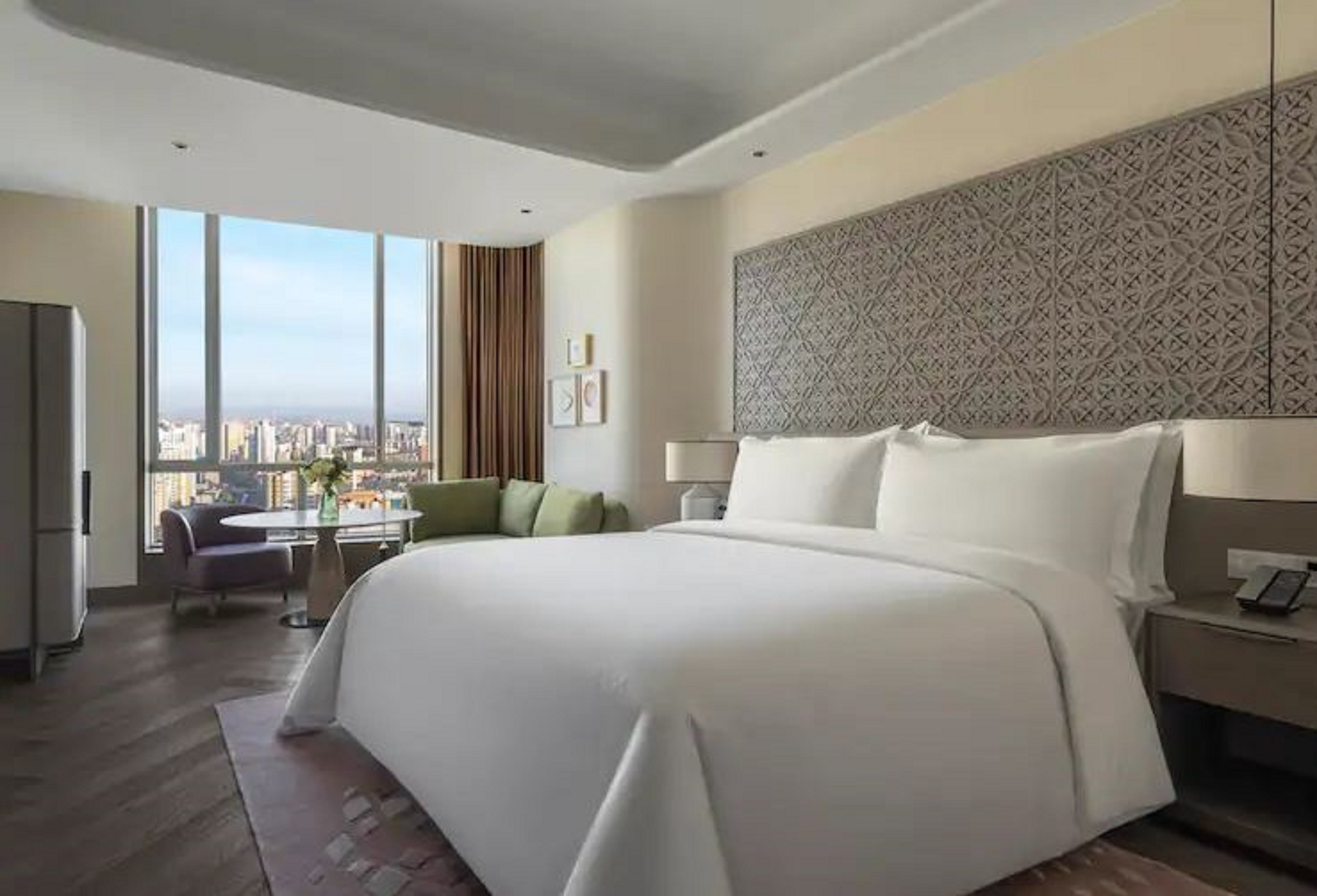 Double Deluxe King Bed