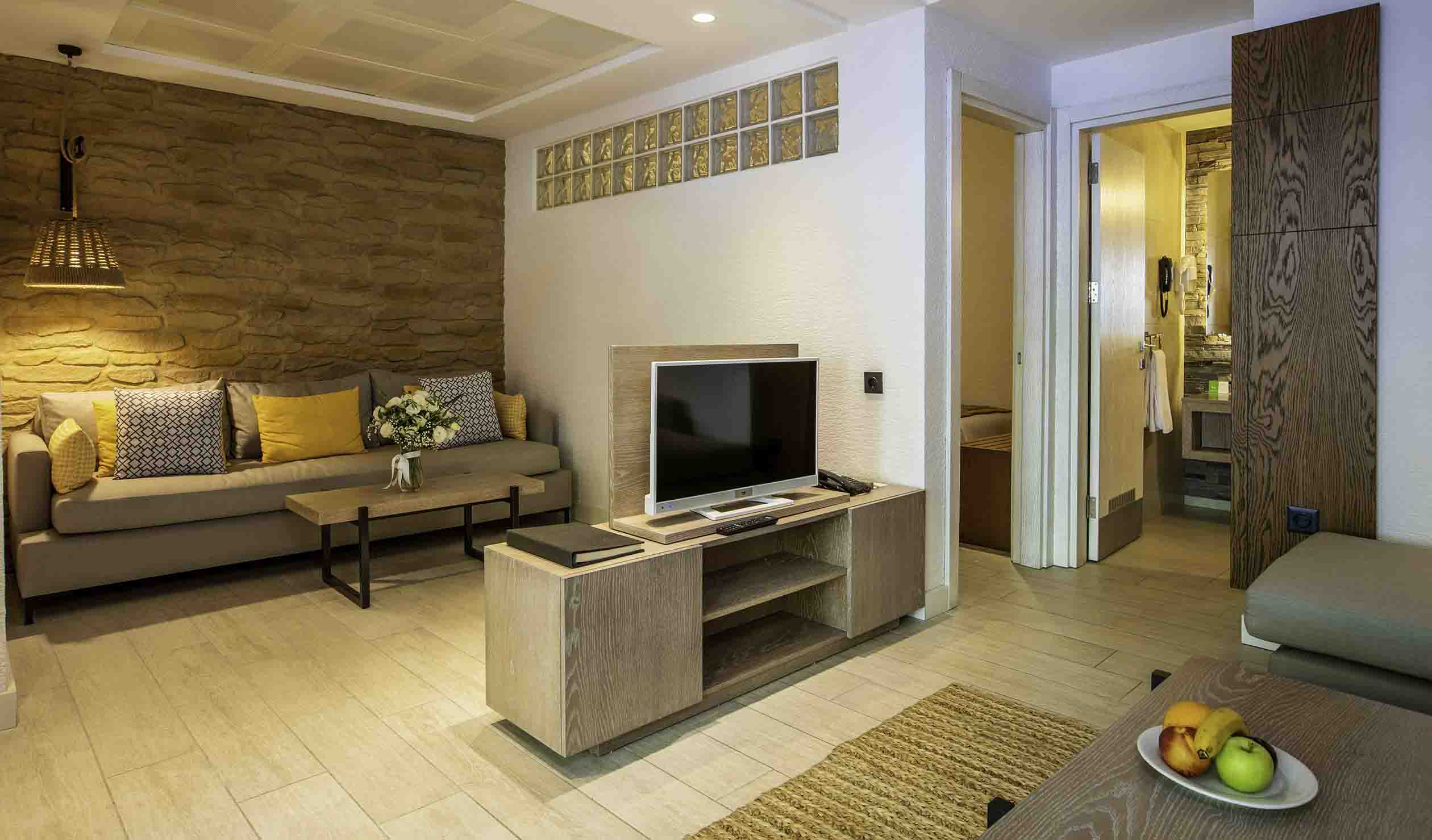 Family Room Superior Garden View