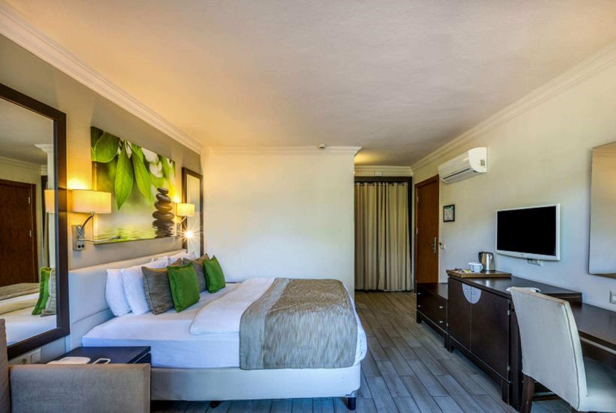 Double Partial Sea View