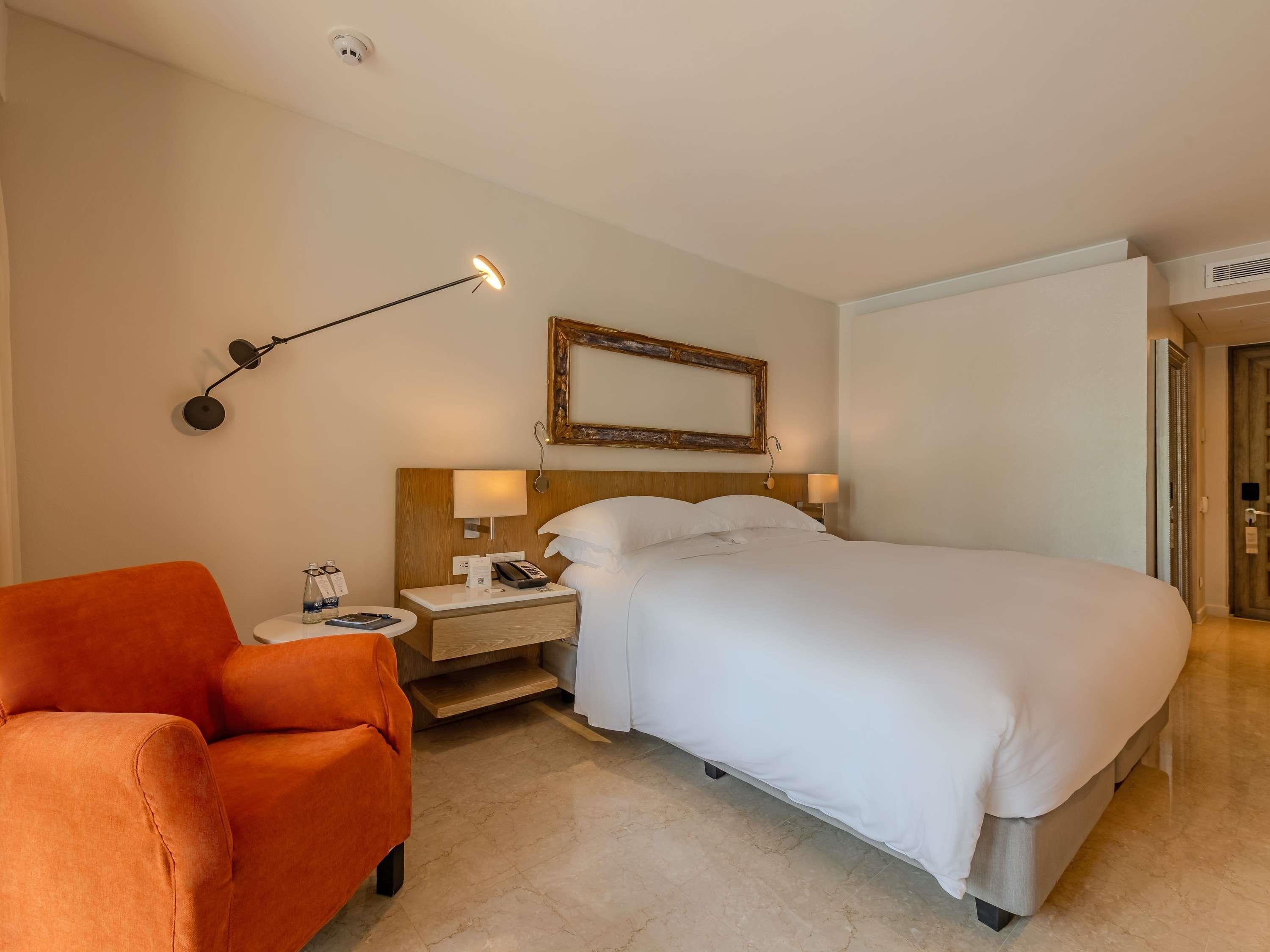 Double Classic King Bed