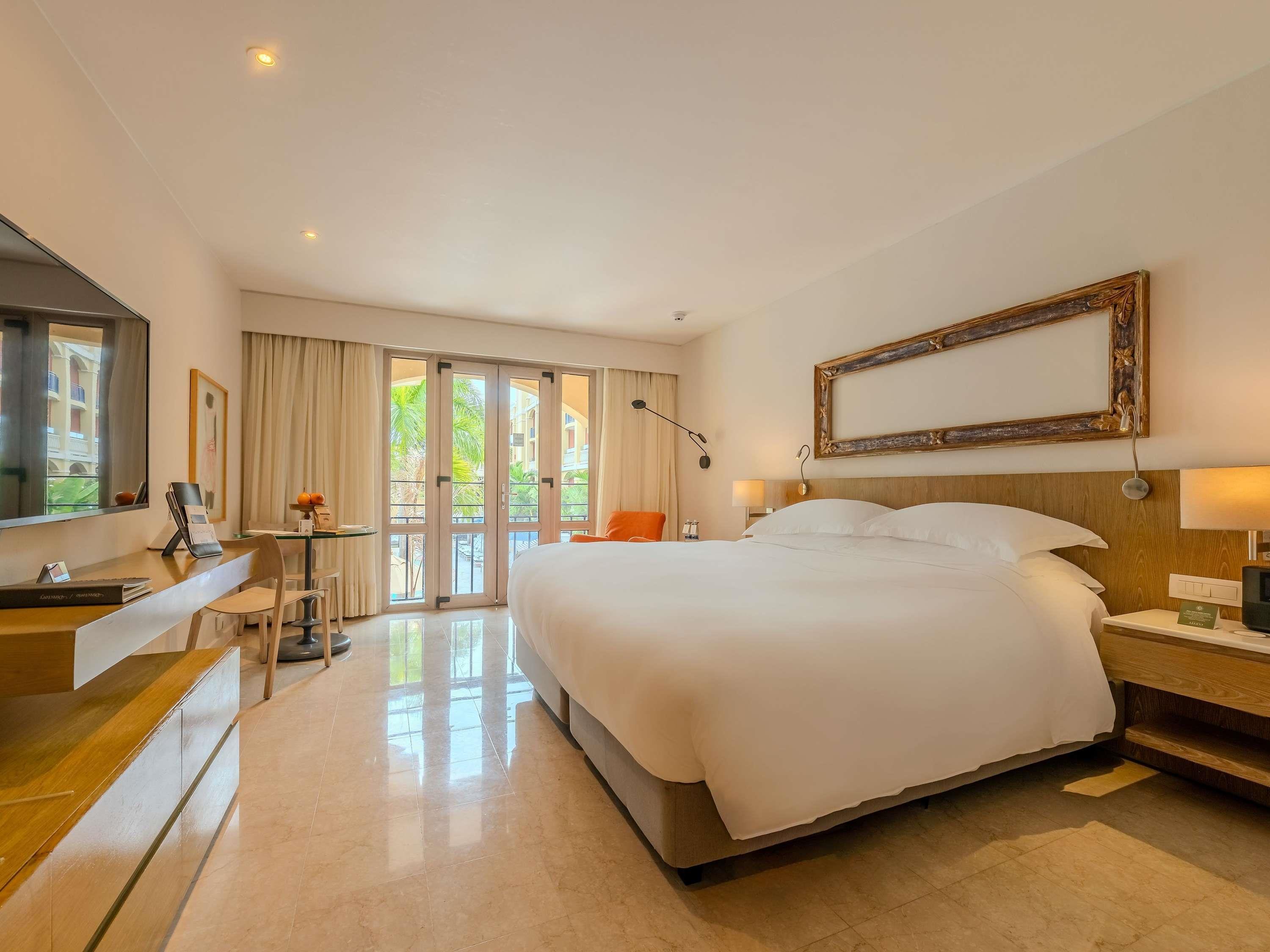 Double Classic King Bed