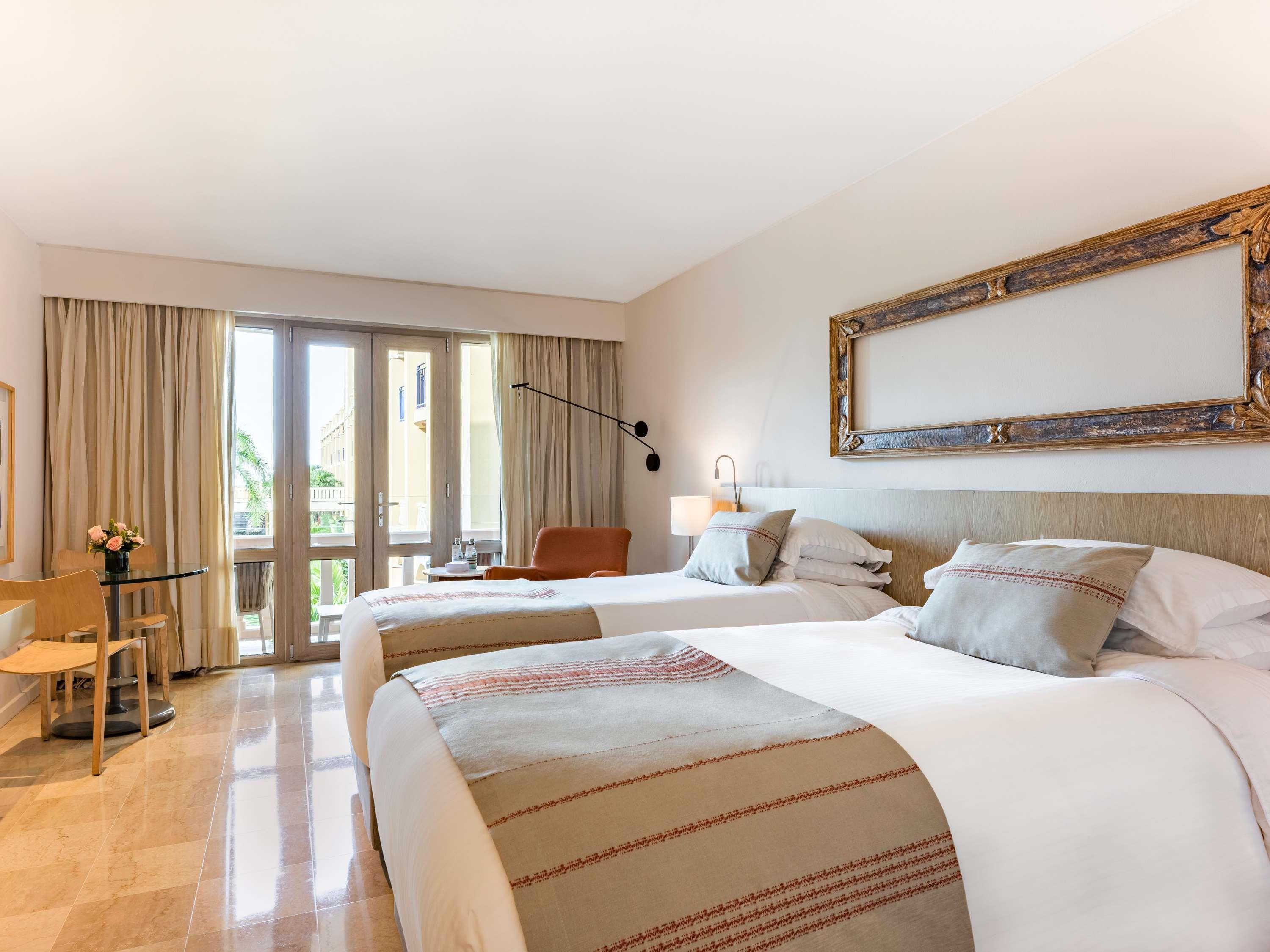 Twin Superior with Views