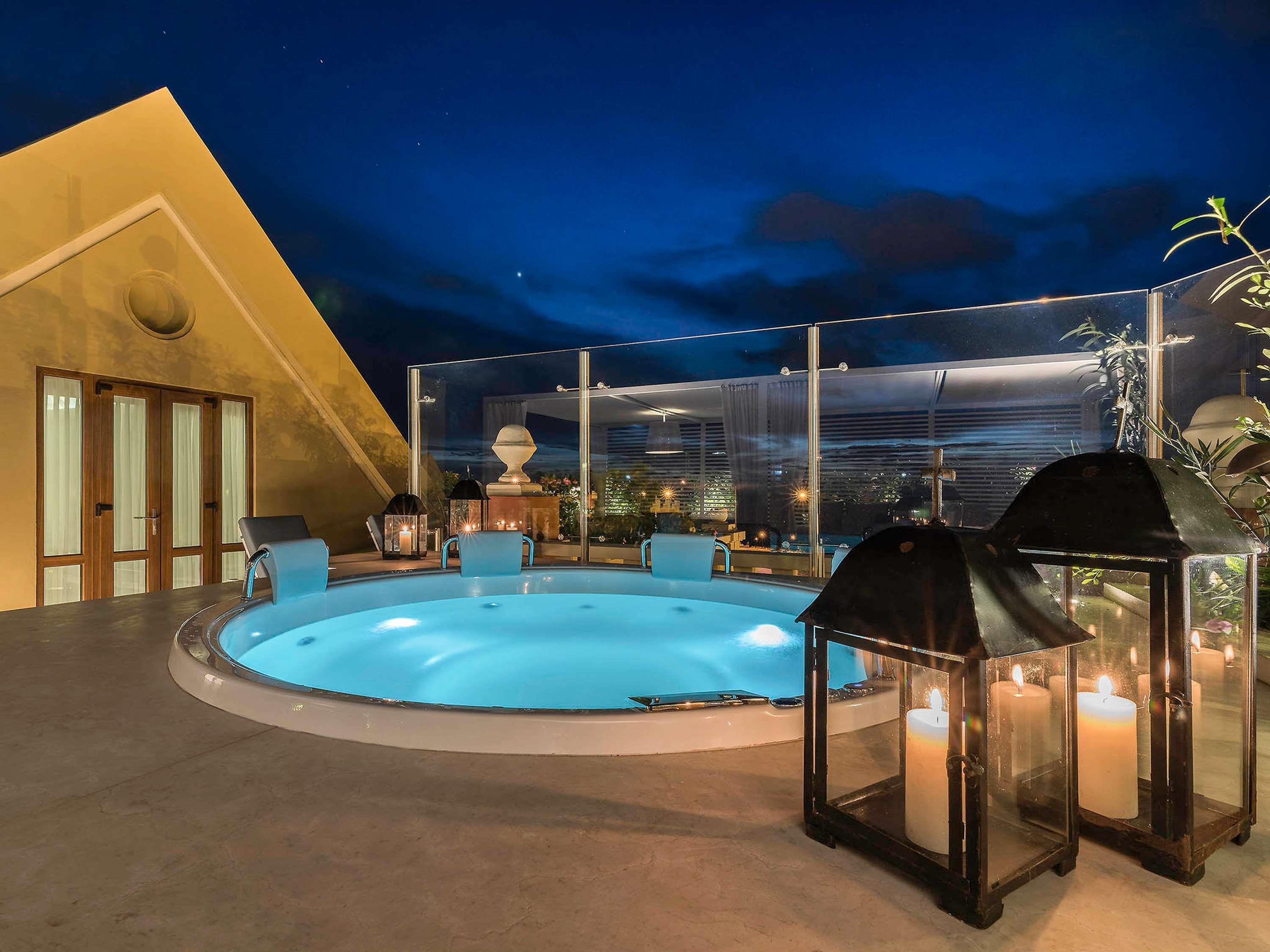 Suite with Jacuzzi with Views