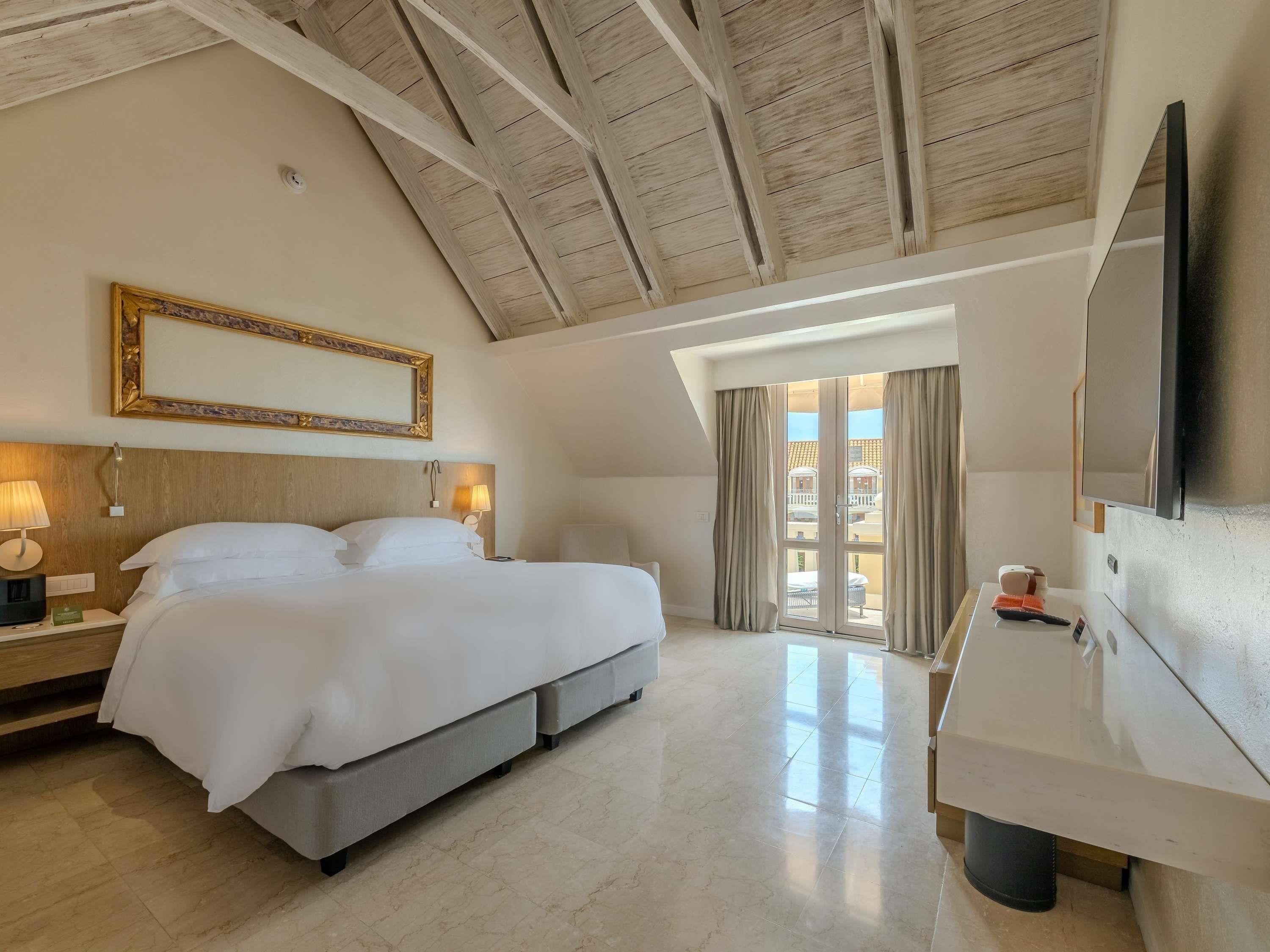 Junior Suite Ocean View with Balcony
