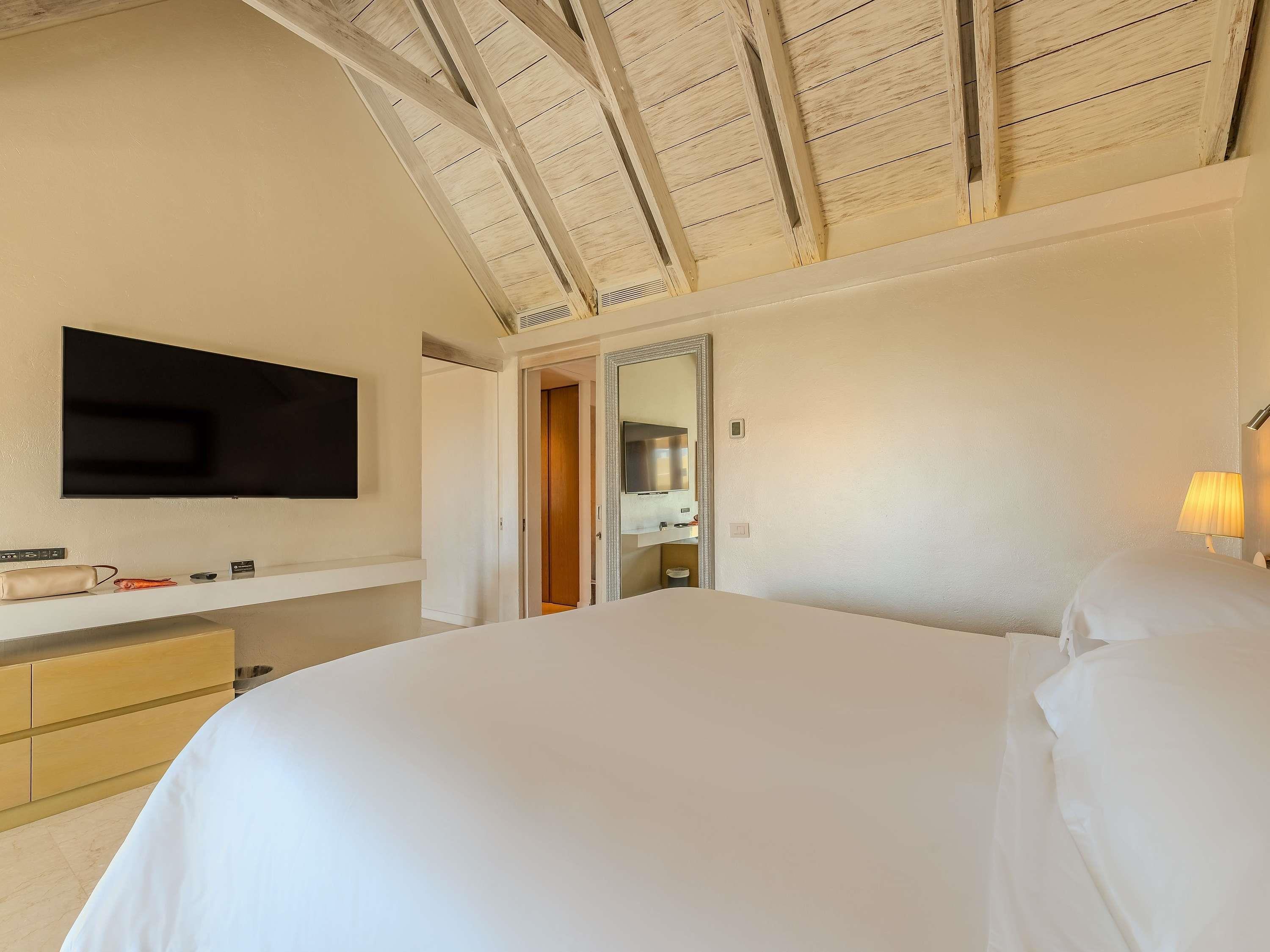Junior Suite Ocean View with Balcony