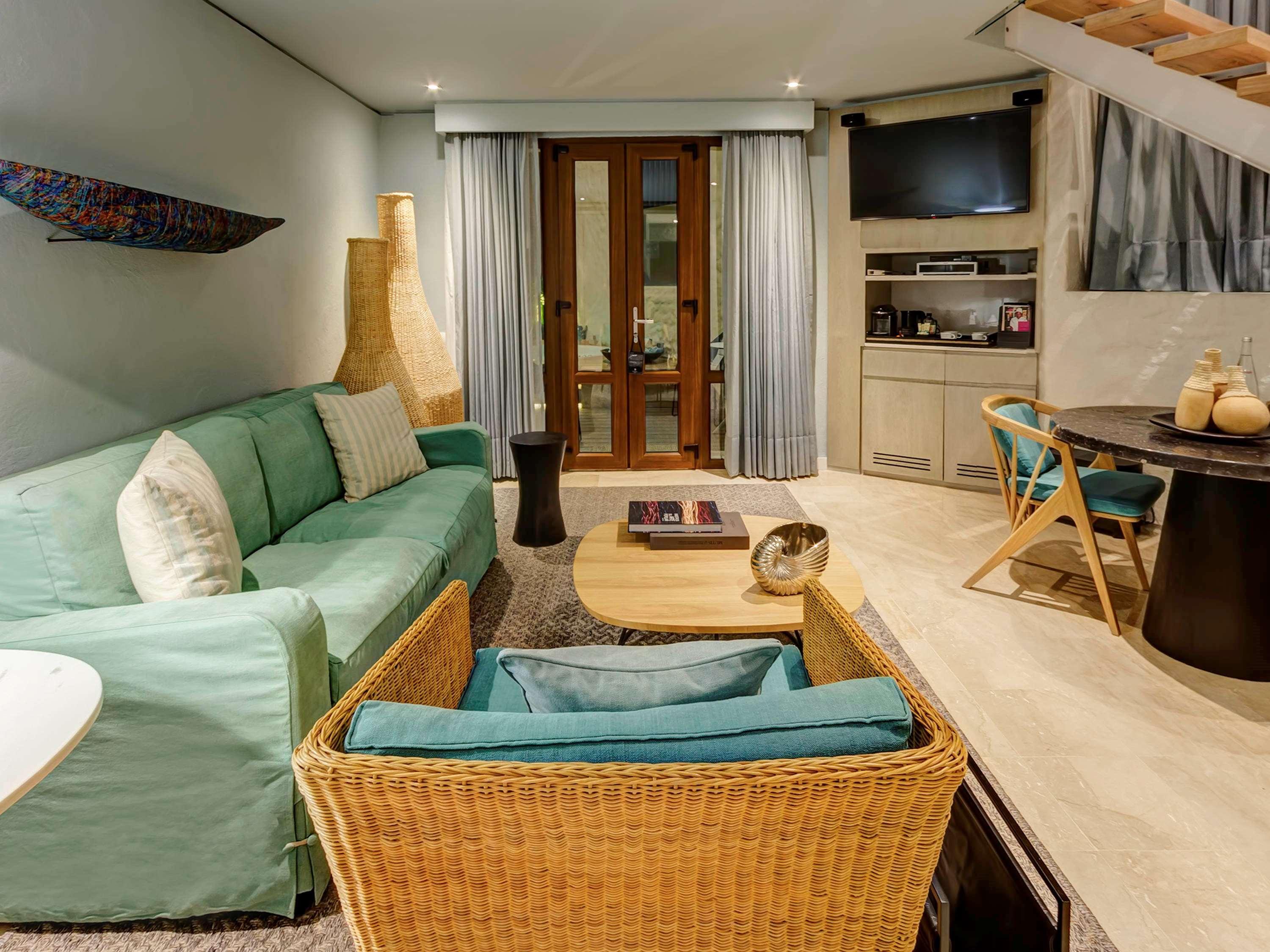 Suite King Bed with Jacuzzi