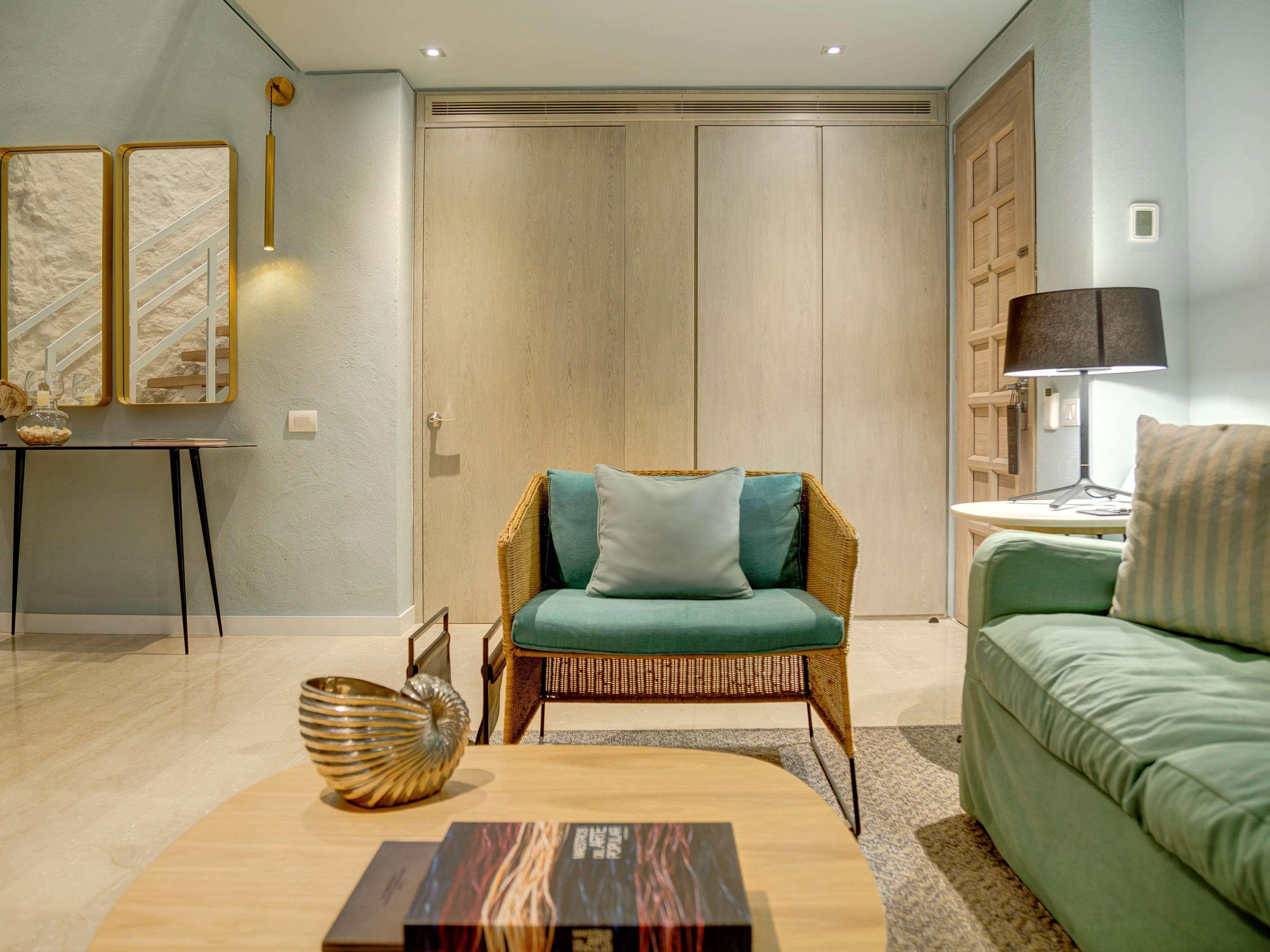 Suite King Bed with Jacuzzi