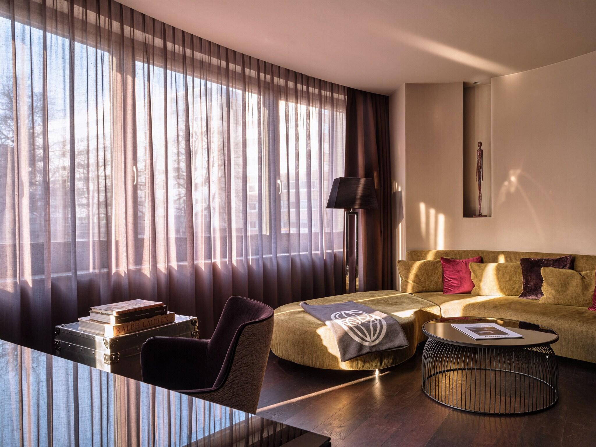 Double Superior Queen Bed