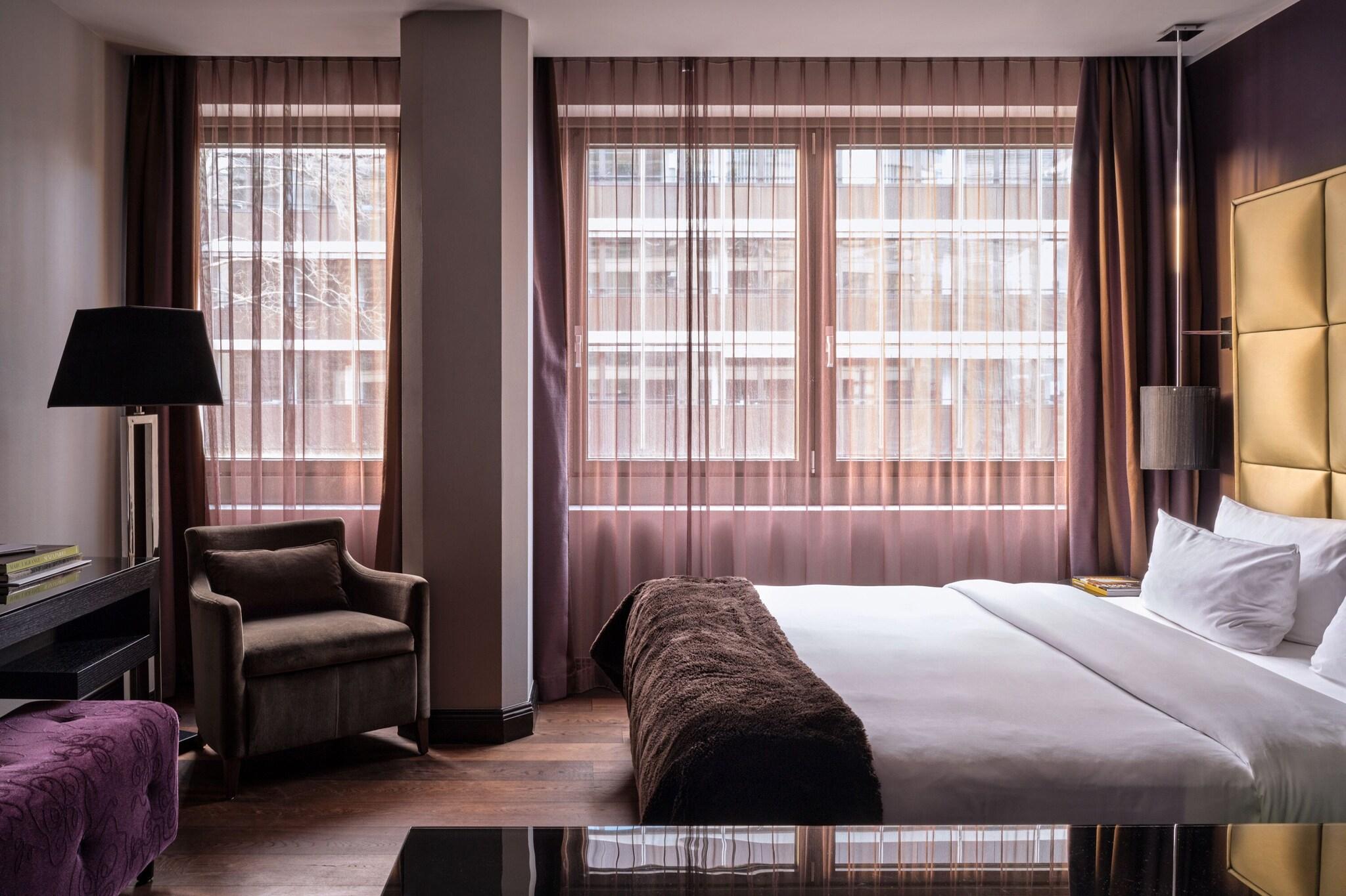 Double Superior Queen Bed