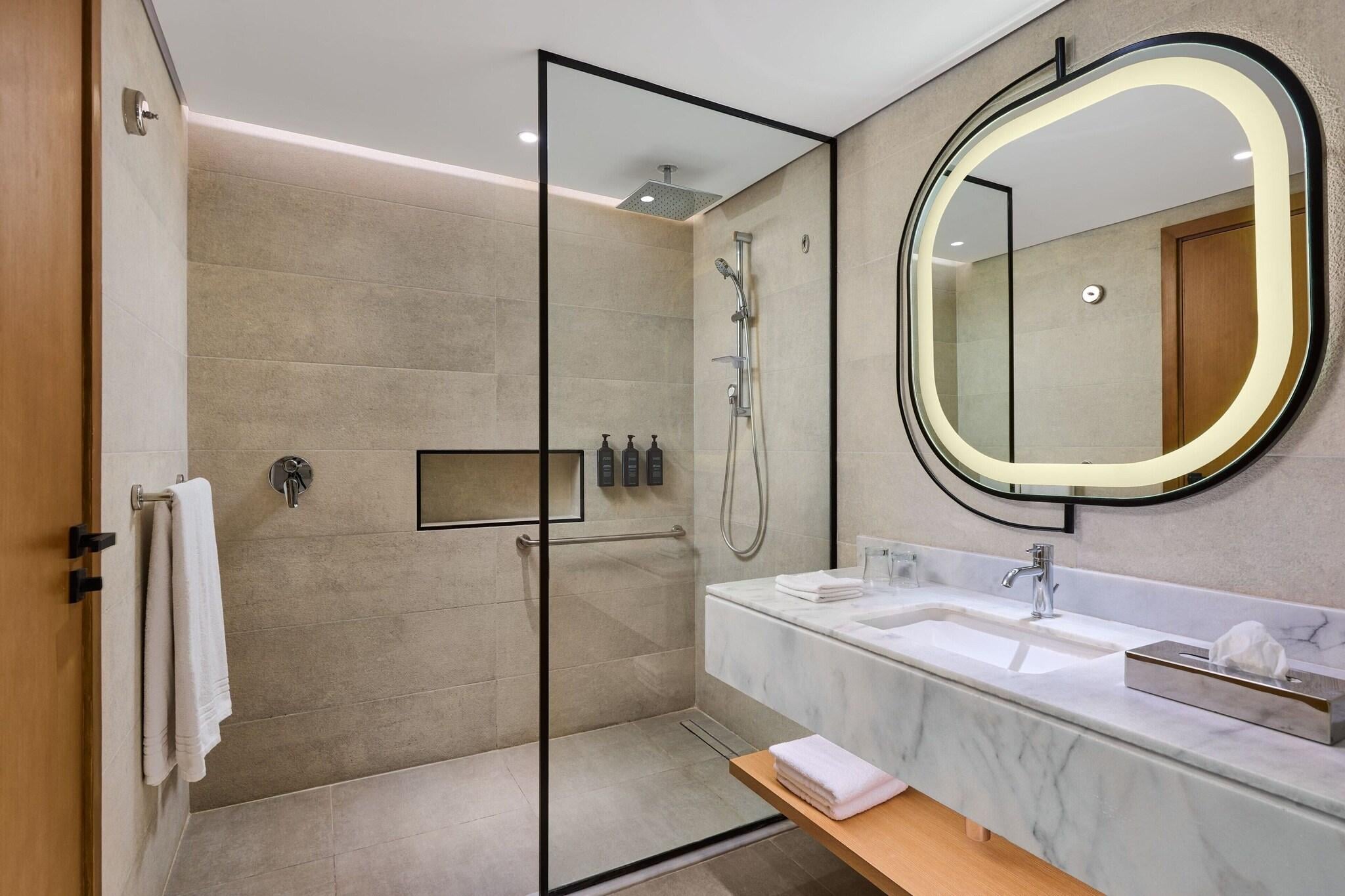 Double Sea View King Bed