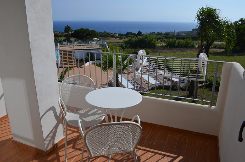 Double or Twin Sea View