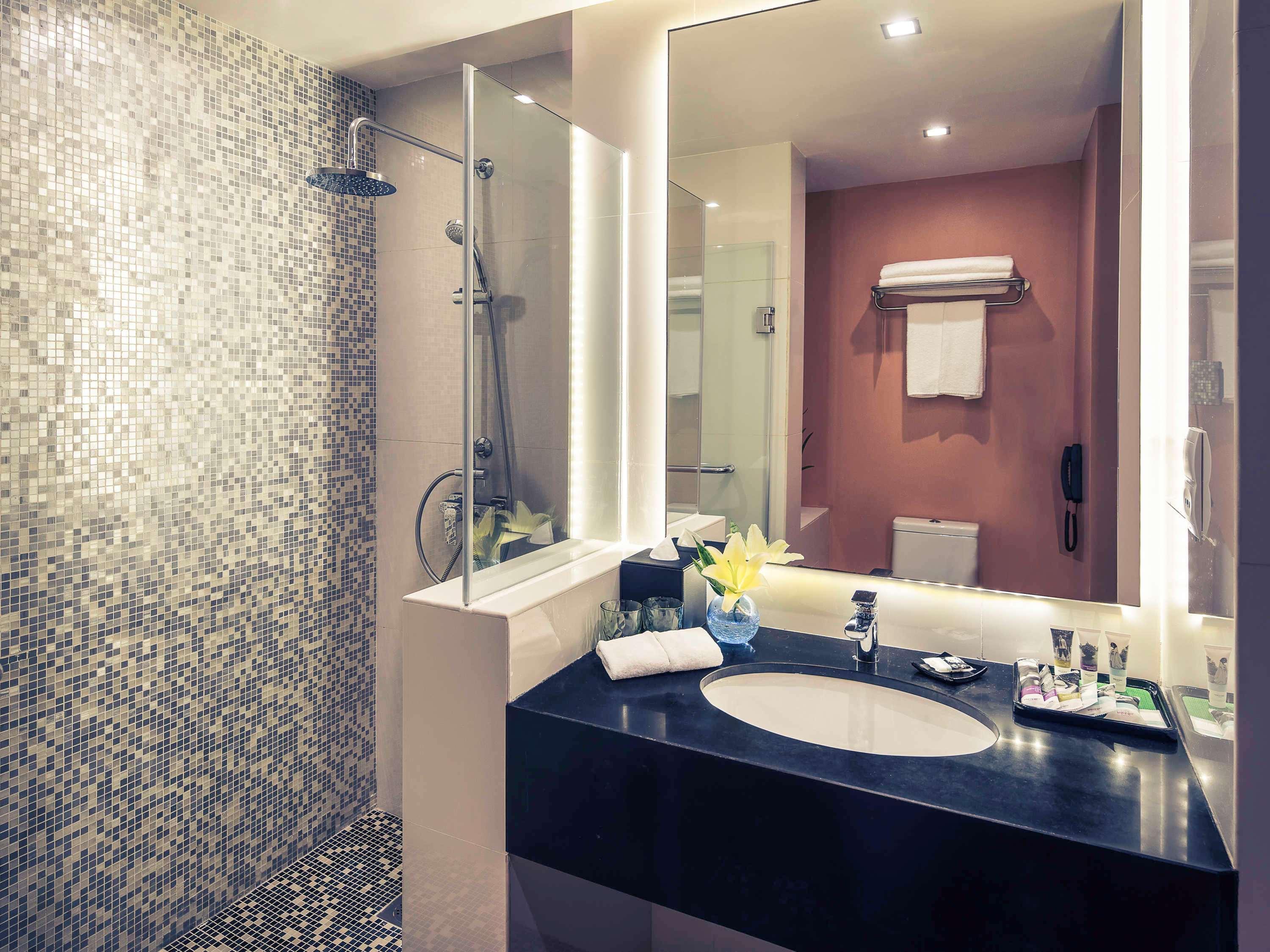 Studio King Bed One Bedroom 