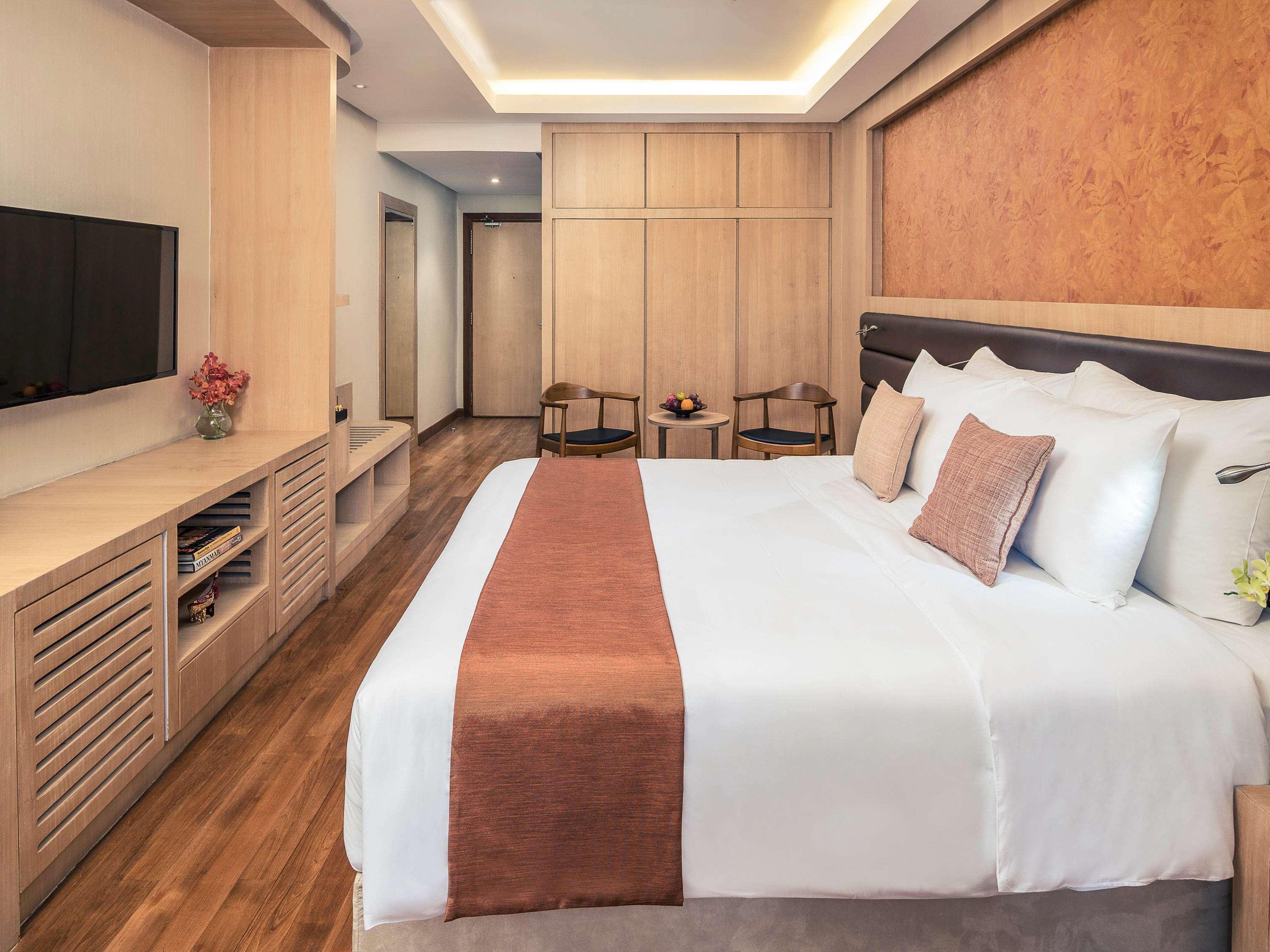 Double Deluxe King Bed