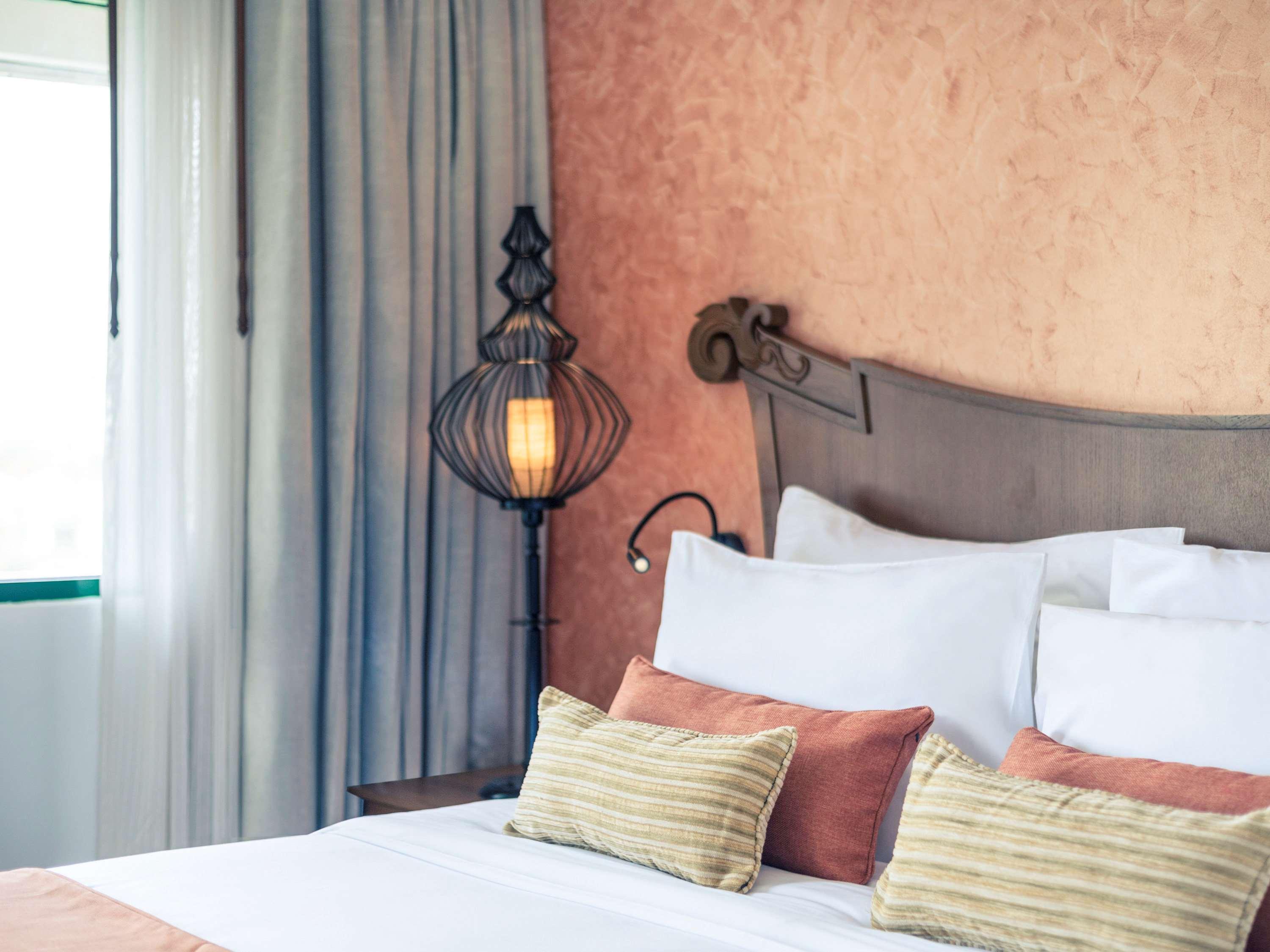 Studio King Bed One Bedroom 