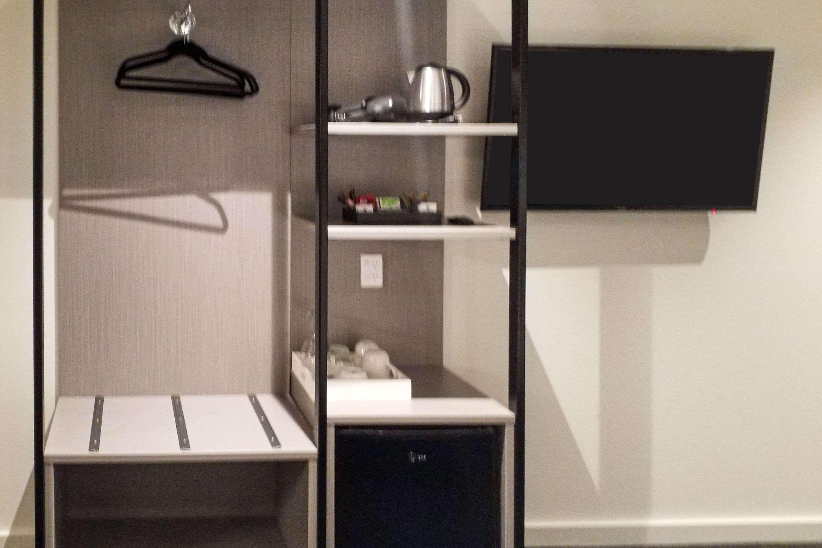 Double Queen Size Bed