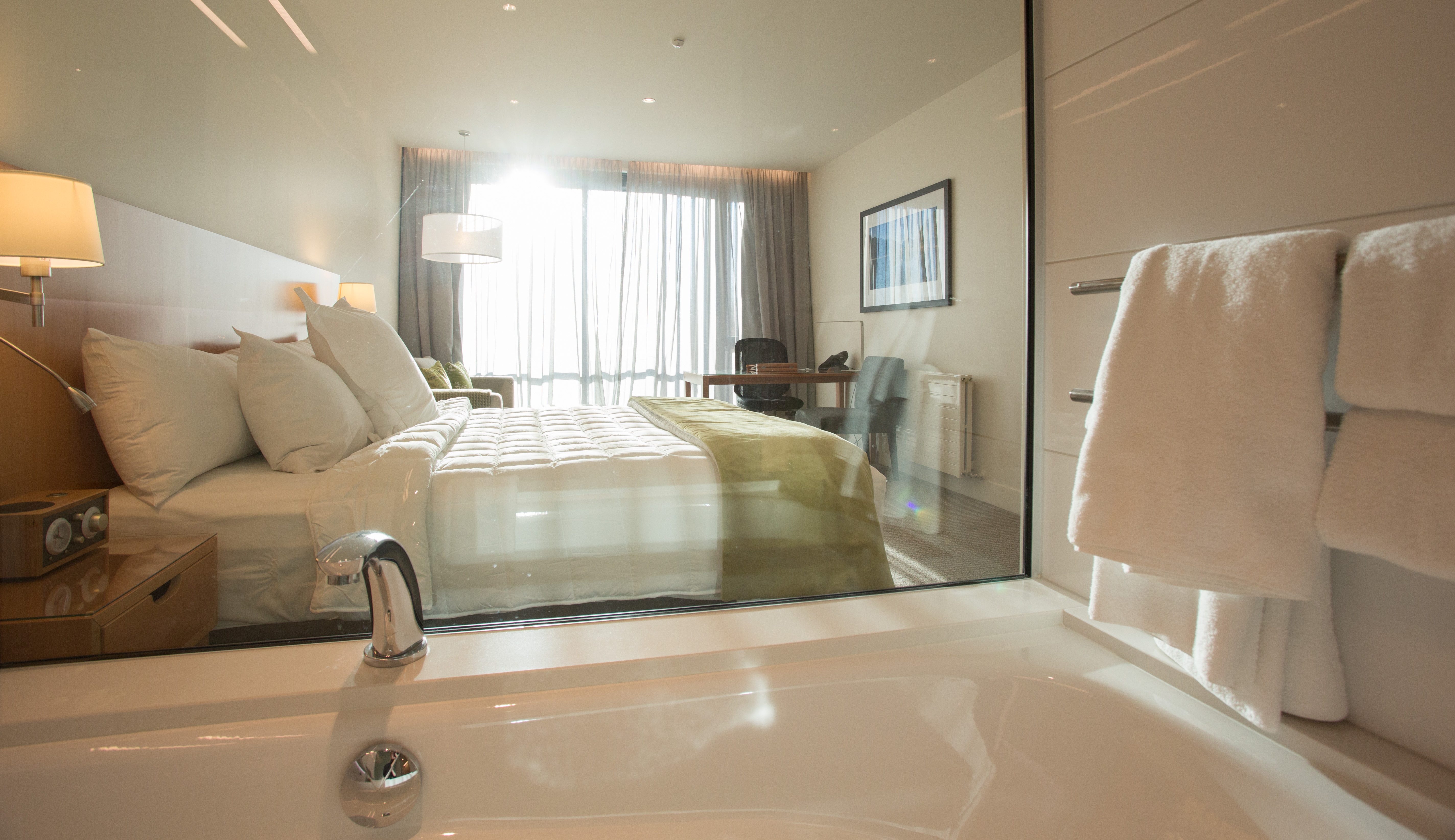 Double Business King Bed