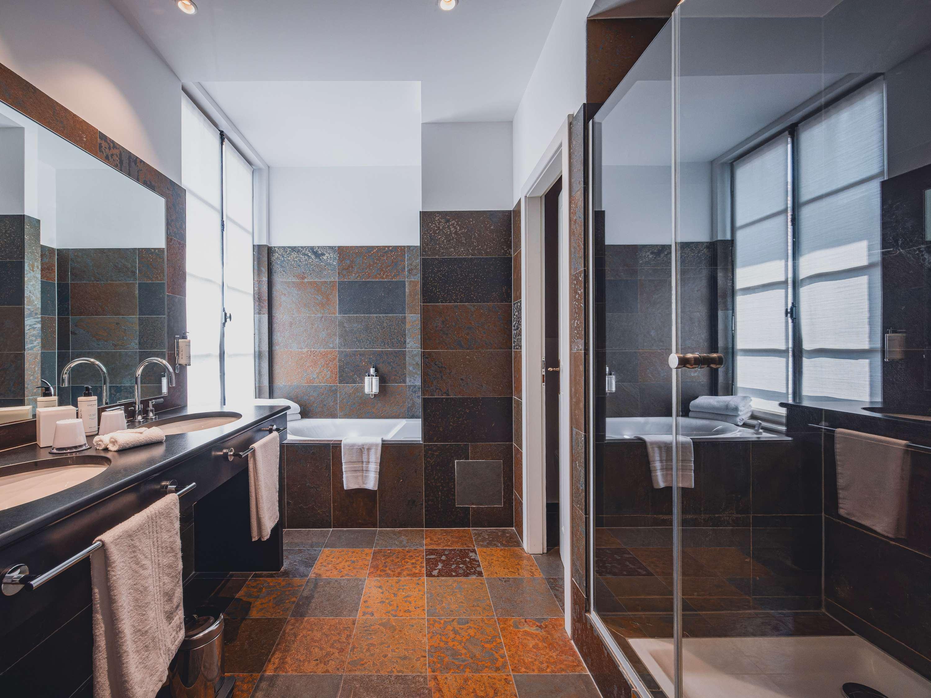 Double or Twin Deluxe