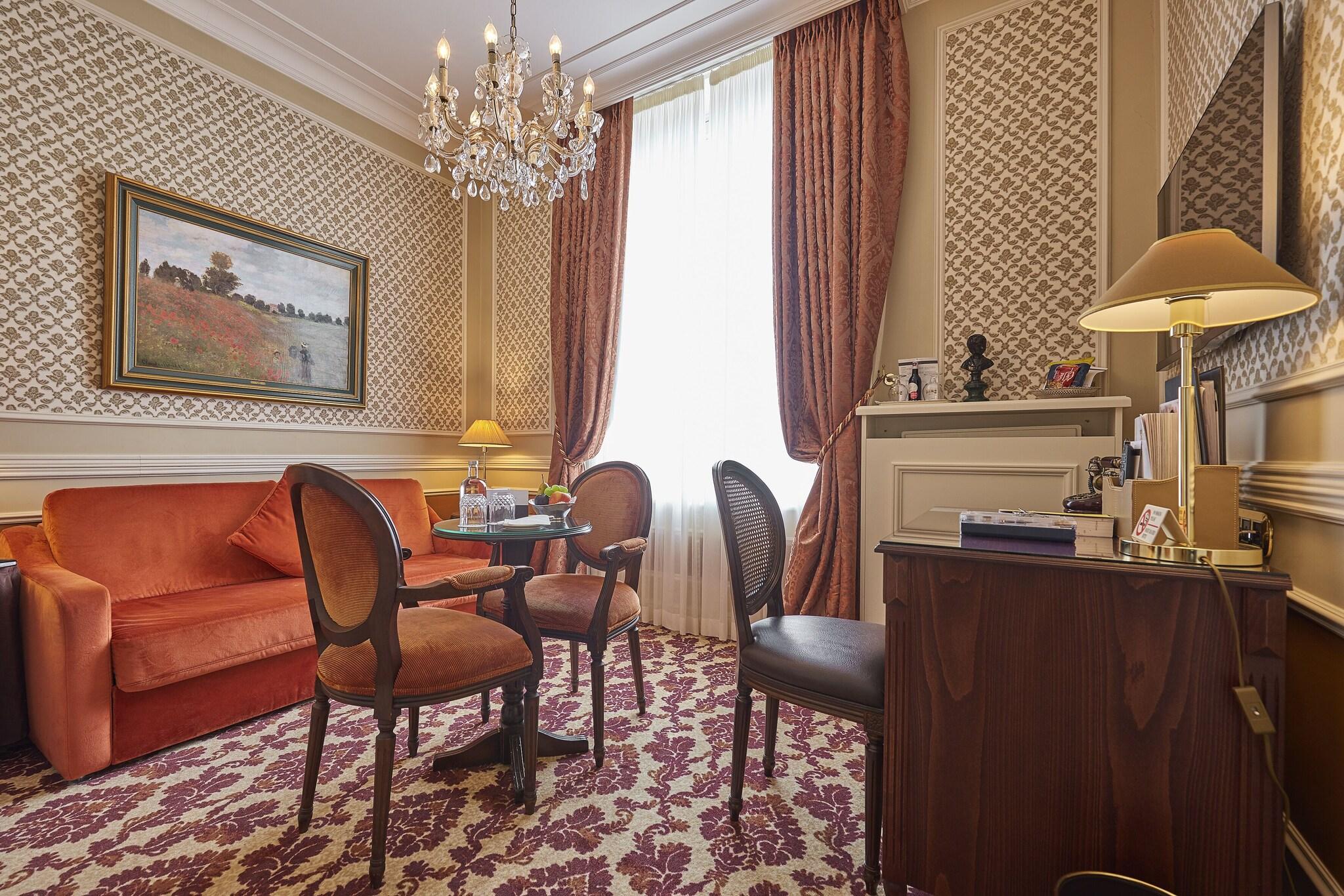 Double Deluxe King Bed