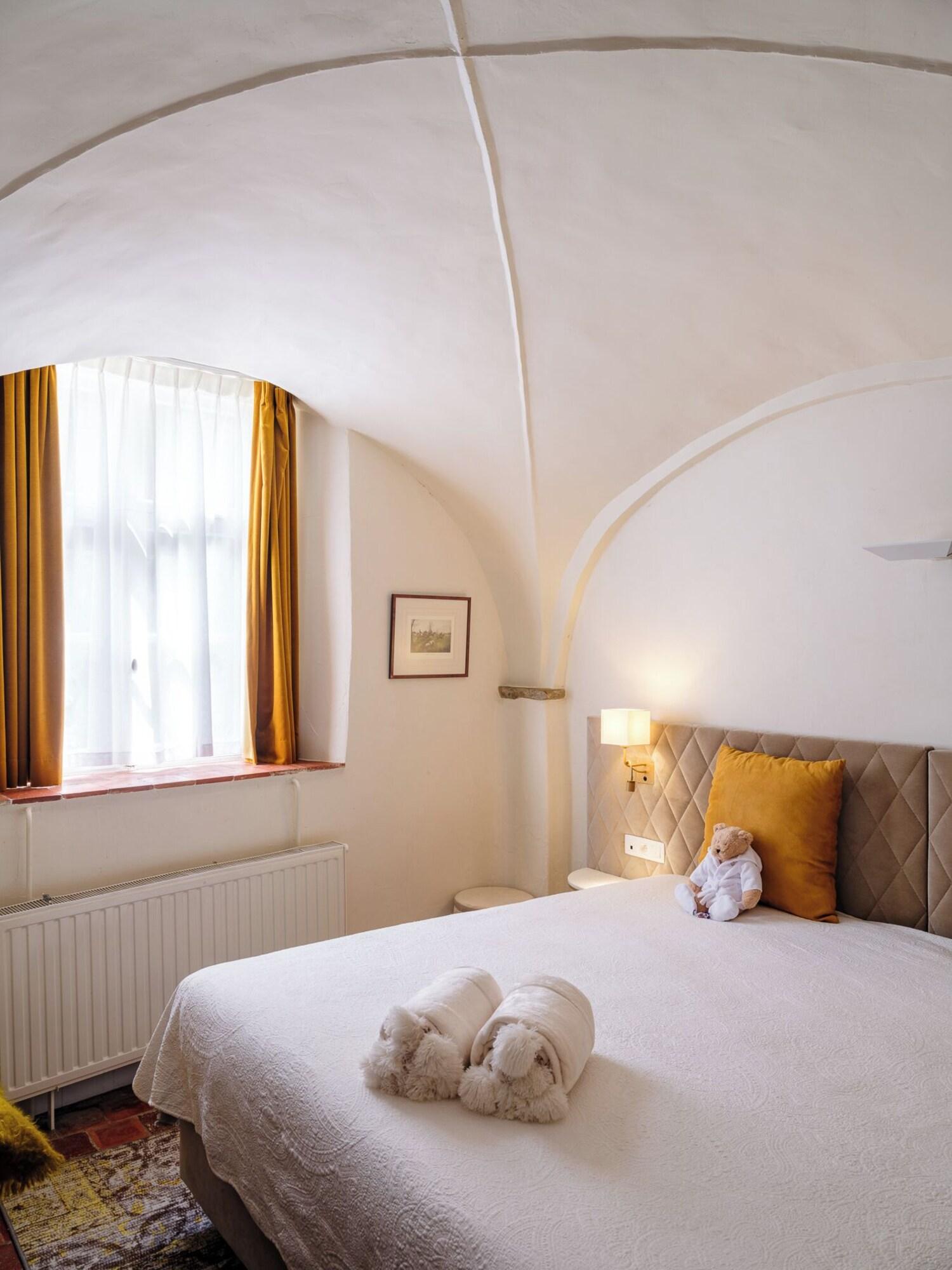 Triple Deluxe Canal View