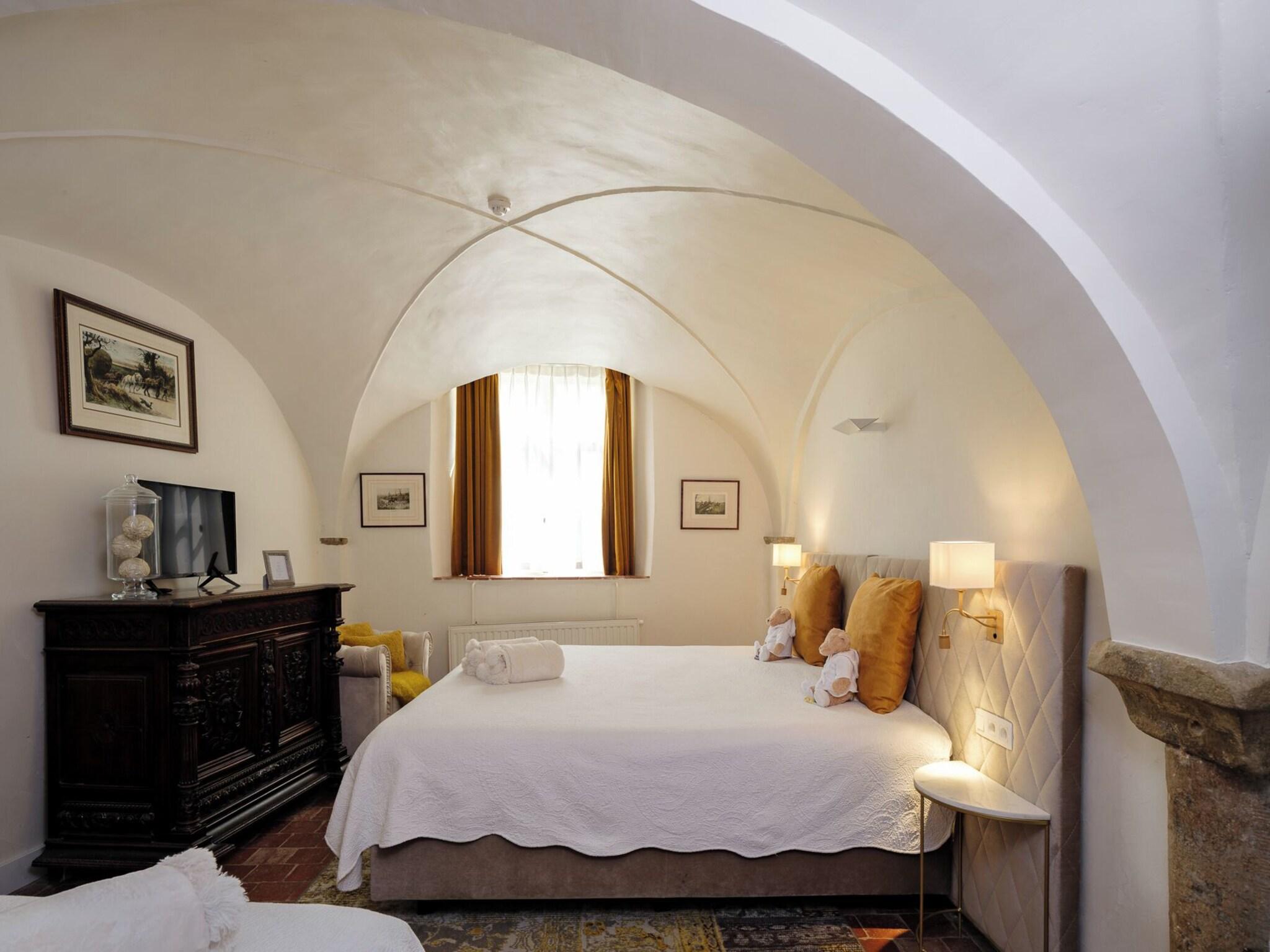 Triple Deluxe Canal View