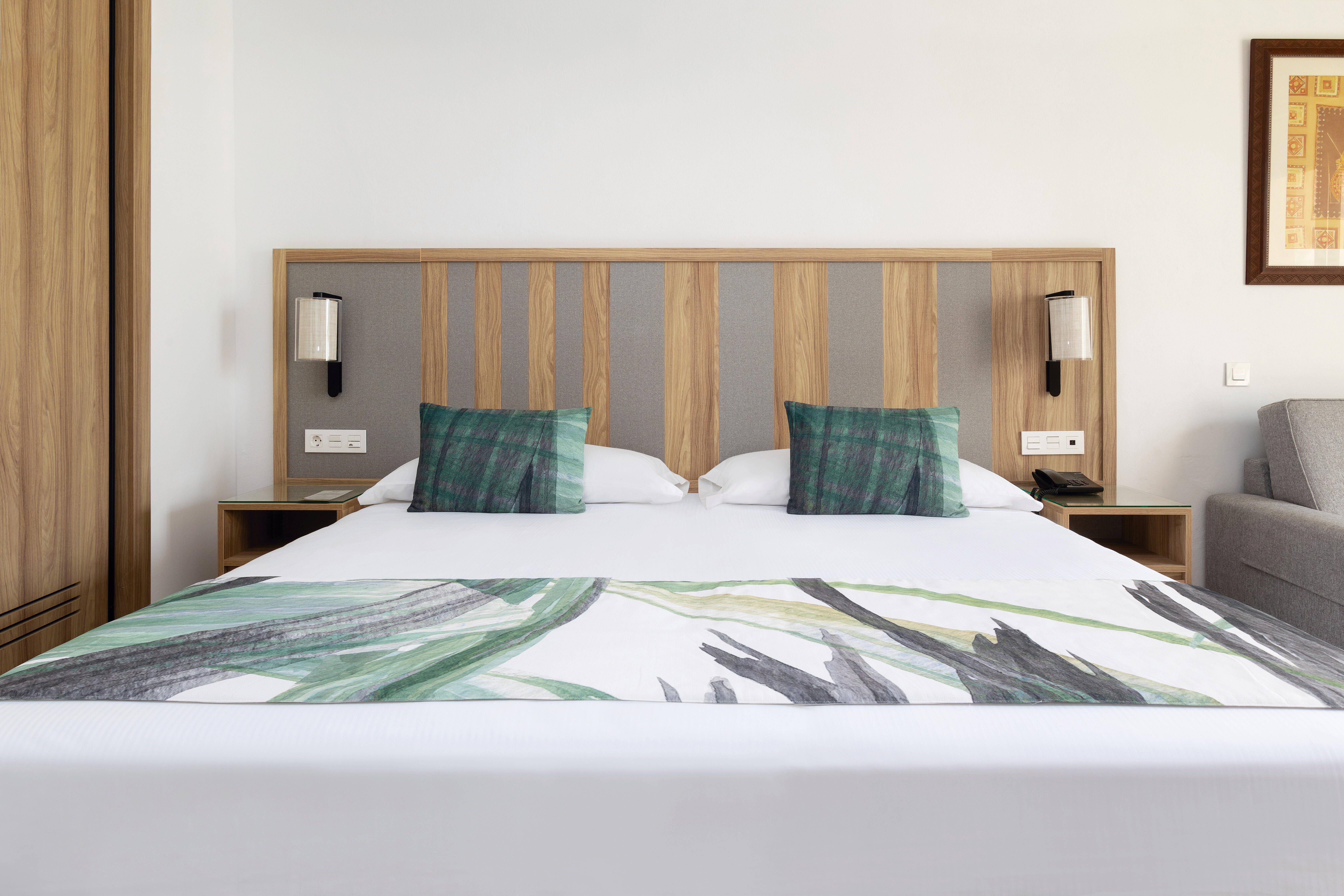 Double or Twin Standard