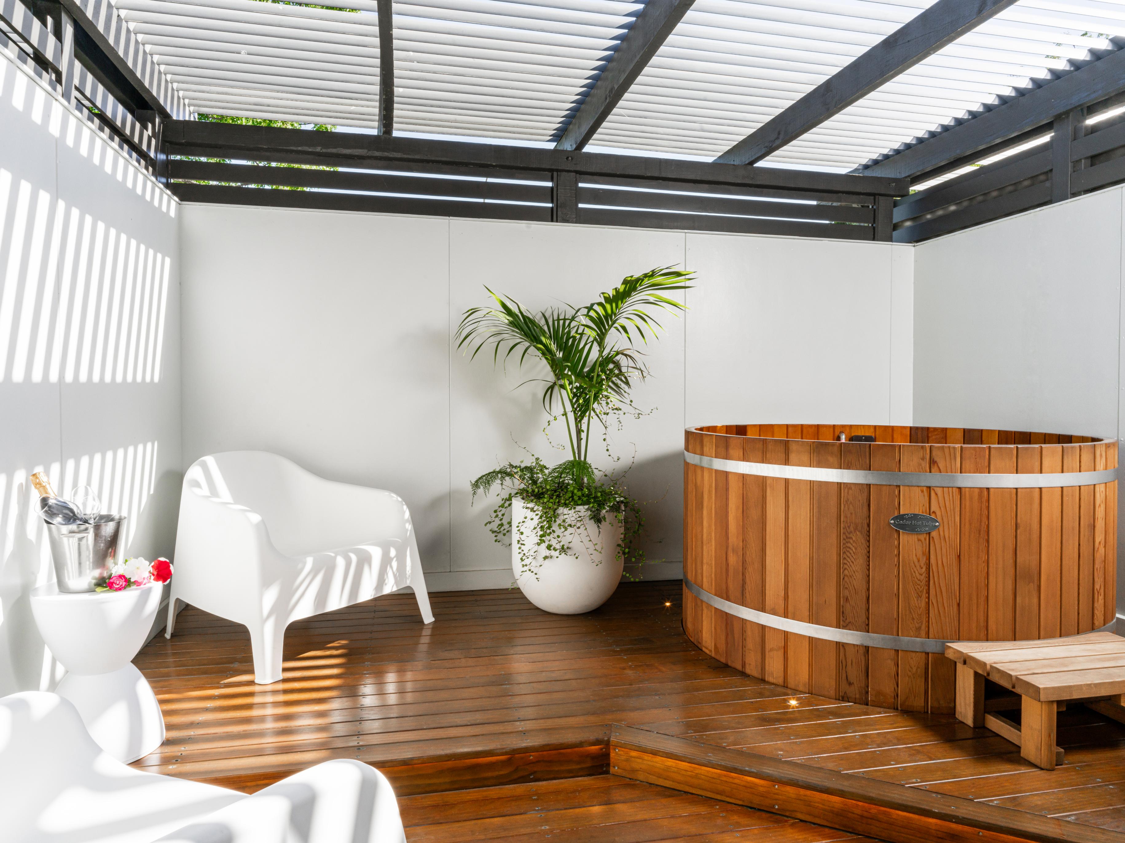 Double Club King Bed