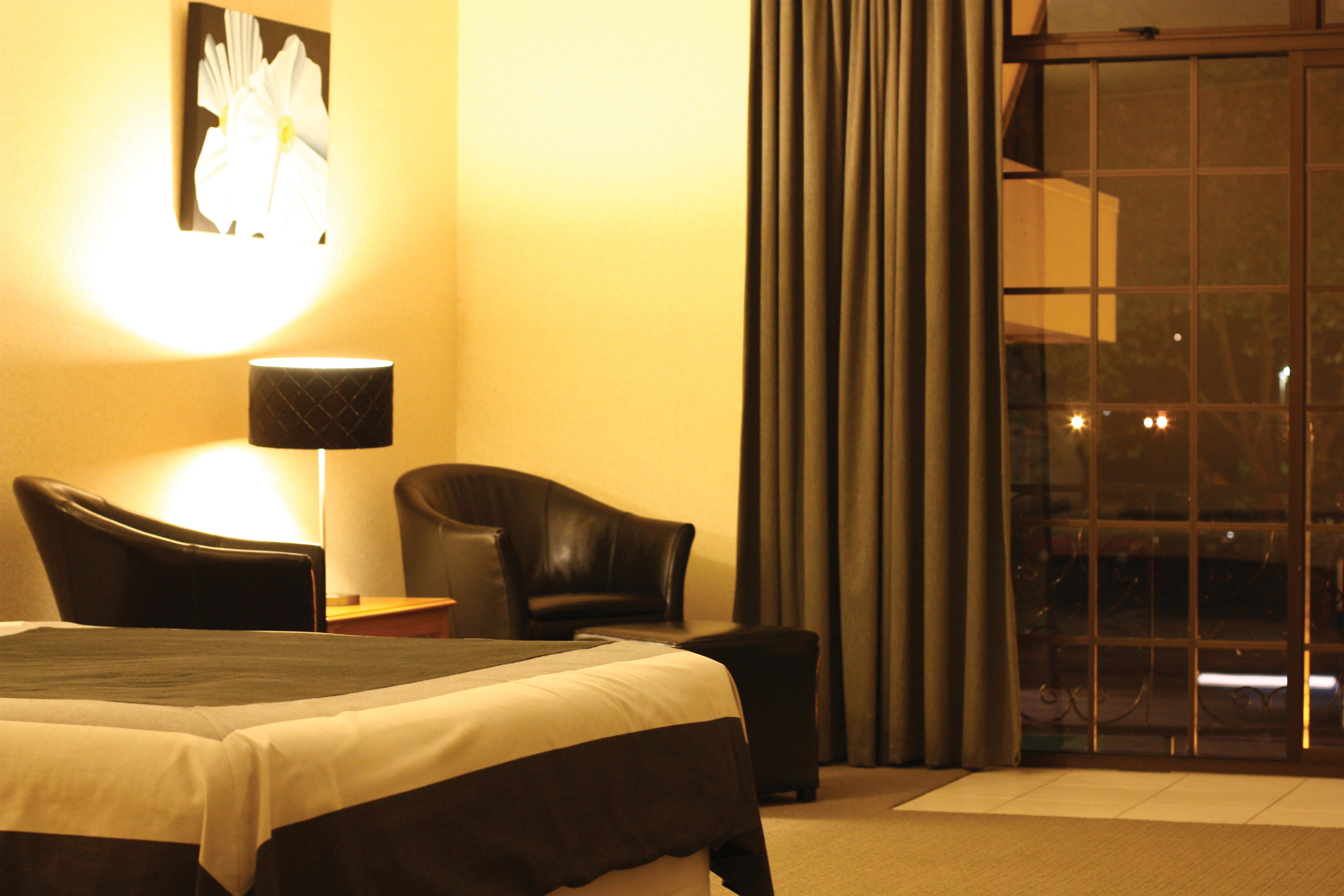 Suite Deluxe King Bed