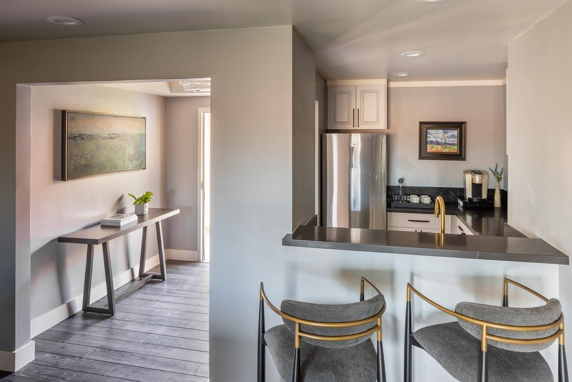 Suite with Balcony with Views