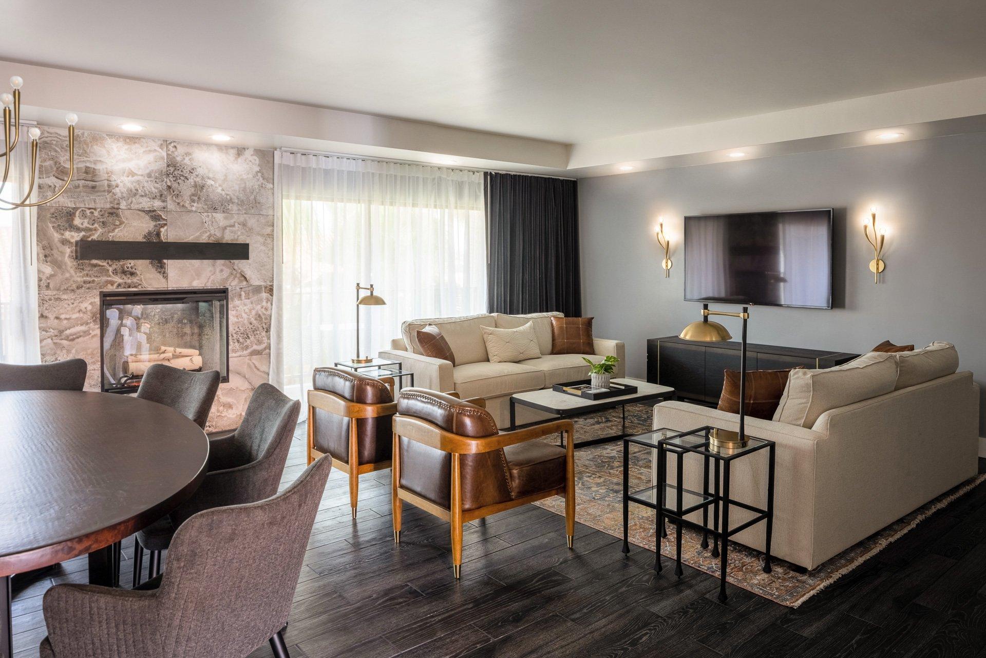 Suite with Balcony with Views