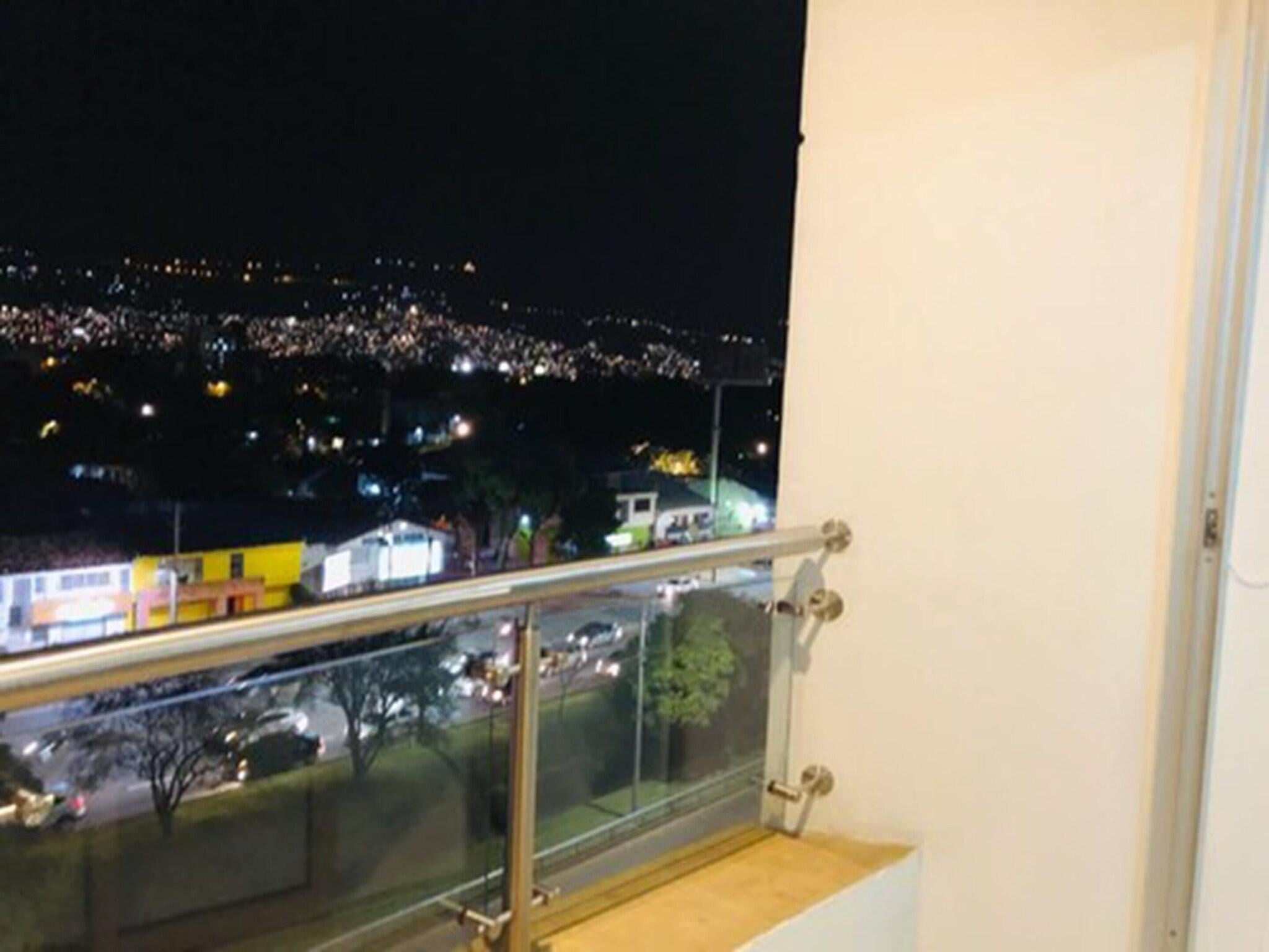 Junior Suite Queen Size Bed